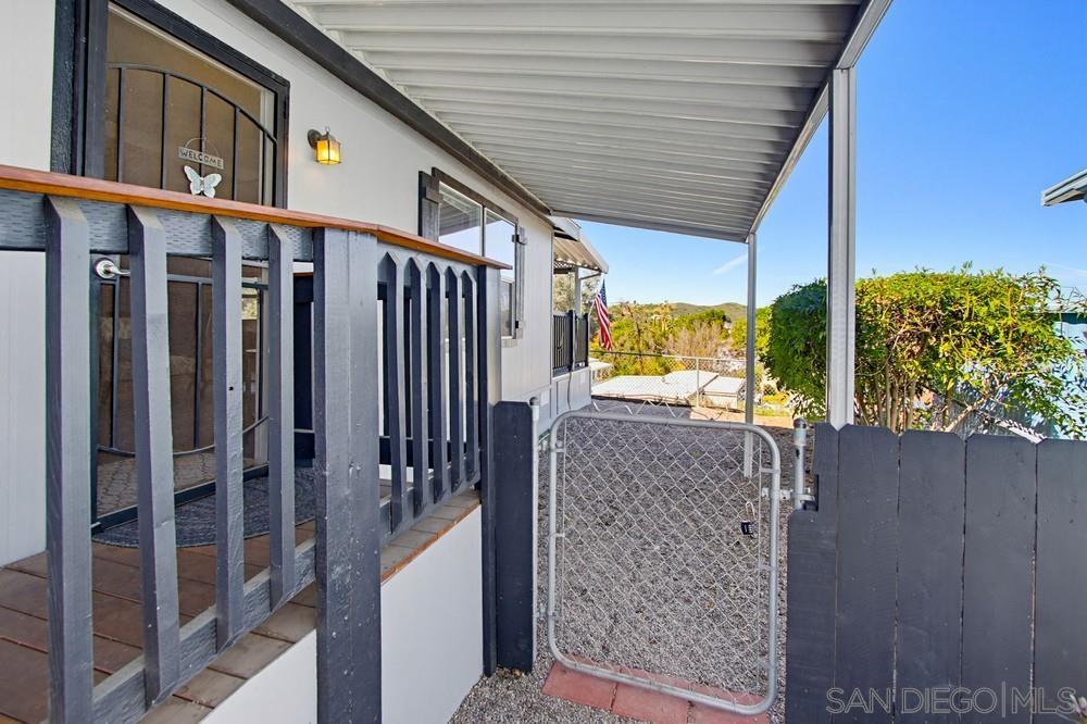 Detail Gallery Image 8 of 43 For 13460  Highway 8 Business  Spc 29,  Lakeside,  CA 92040 - 2 Beds | 2 Baths