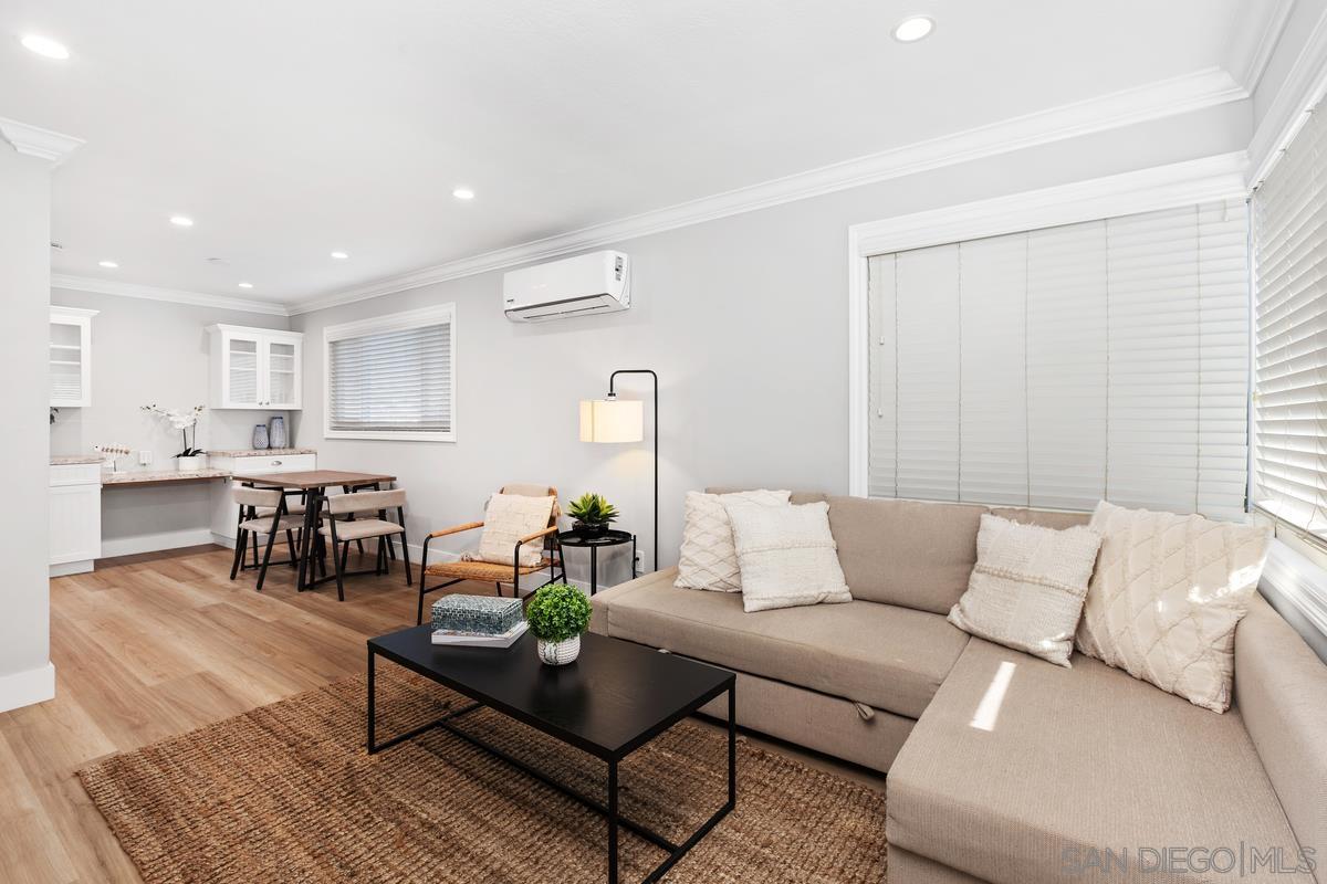 Detail Gallery Image 3 of 12 For 852  Olive Avenue, Coronado,  CA 92118 - 1 Beds | 1 Baths