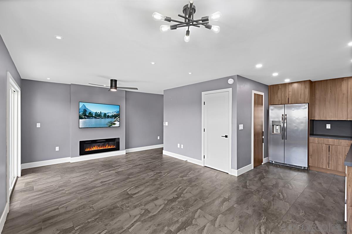 Front Image Thumbnail for SD260007625