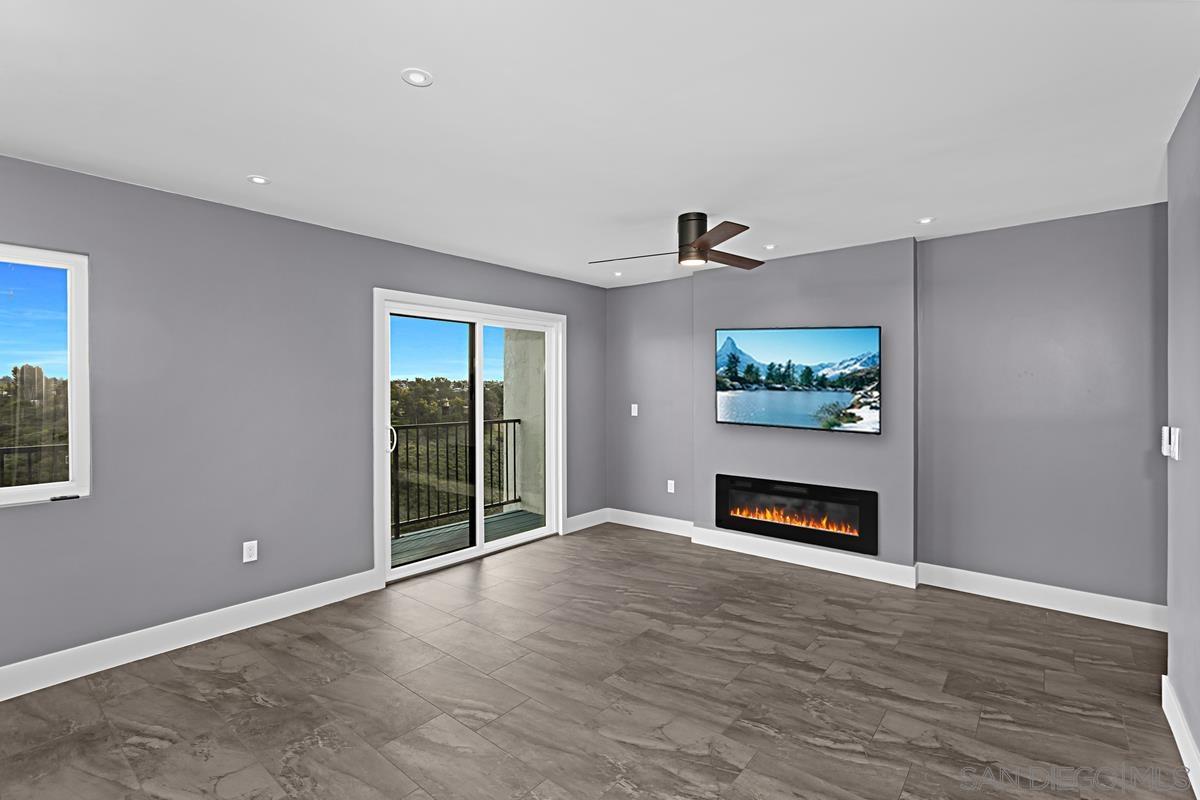 Detail Gallery Image 4 of 30 For 3065  Cowley Way  46, San Diego,  CA 92117 - 2 Beds | 2 Baths