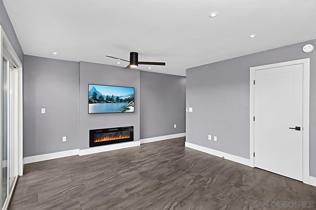 Detail Gallery Image 5 of 30 For 3065  Cowley Way  46, San Diego,  CA 92117 - 2 Beds | 2 Baths