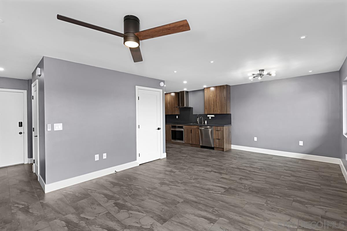 Detail Gallery Image 6 of 30 For 3065  Cowley Way  46, San Diego,  CA 92117 - 2 Beds | 2 Baths