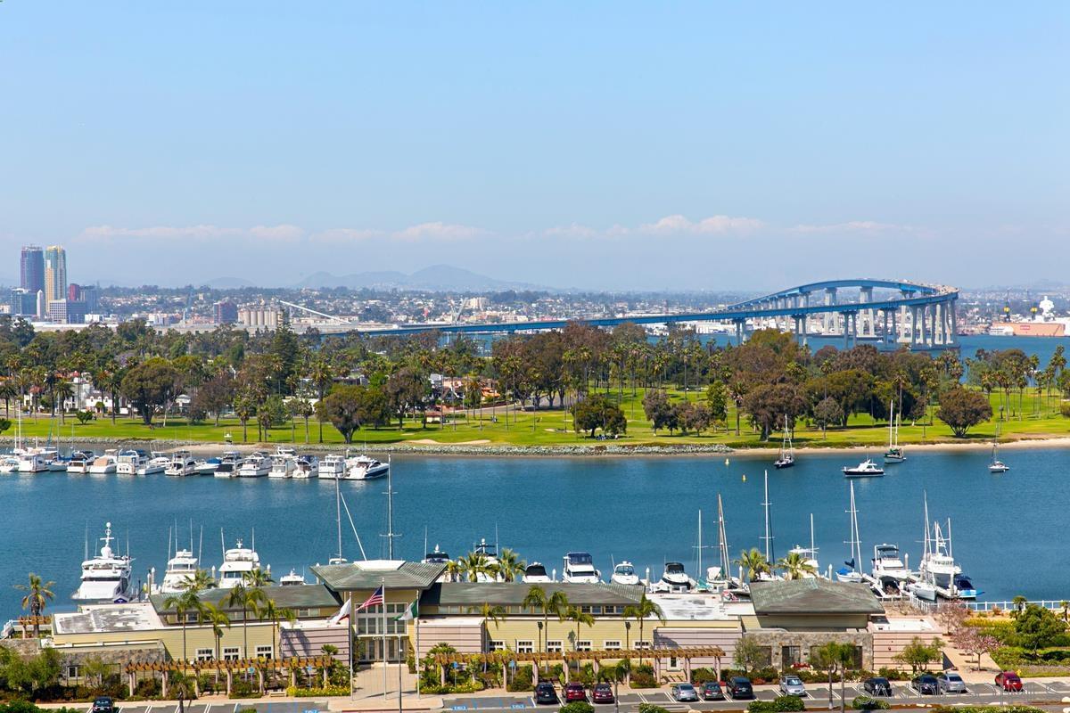 Detail Gallery Image 14 of 14 For 1760  Avenida Del Mundo  1109, Coronado,  CA 92118 - 3 Beds | 3 Baths