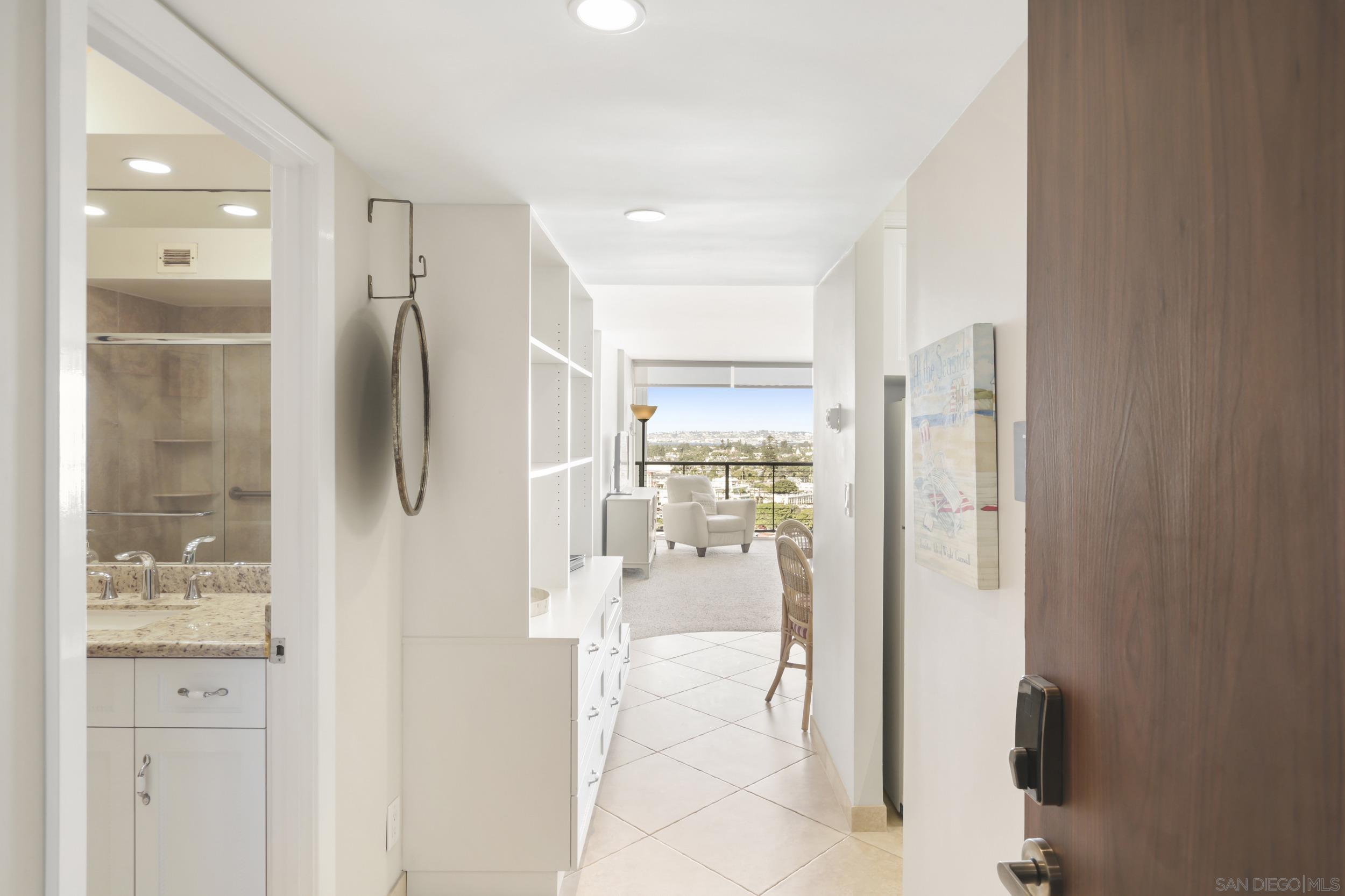 Detail Gallery Image 2 of 23 For 1720  Avenida Del Mundo  1501, Coronado,  CA 92118 - 0 Beds | 1 Baths