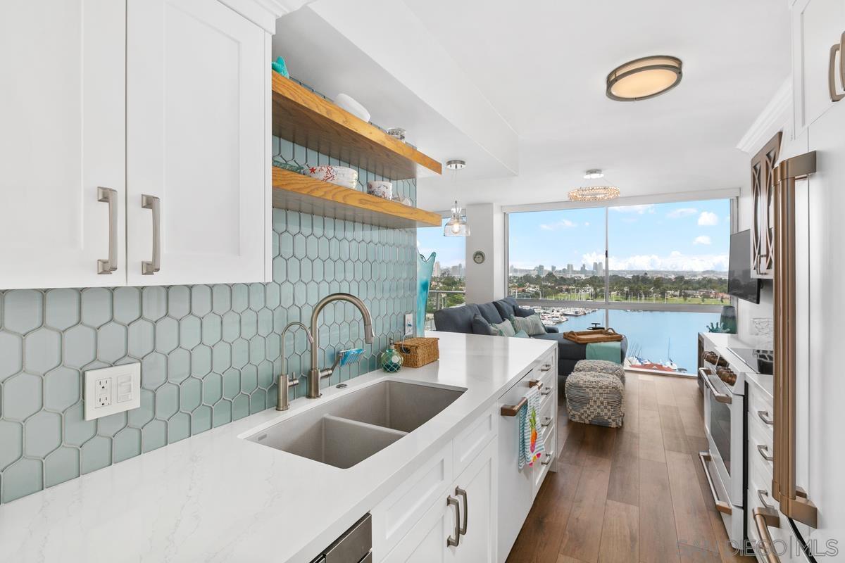 Detail Gallery Image 8 of 16 For 1710  Avenida Del Mundo  1007, Coronado,  CA 92118 - 1 Beds | 1 Baths