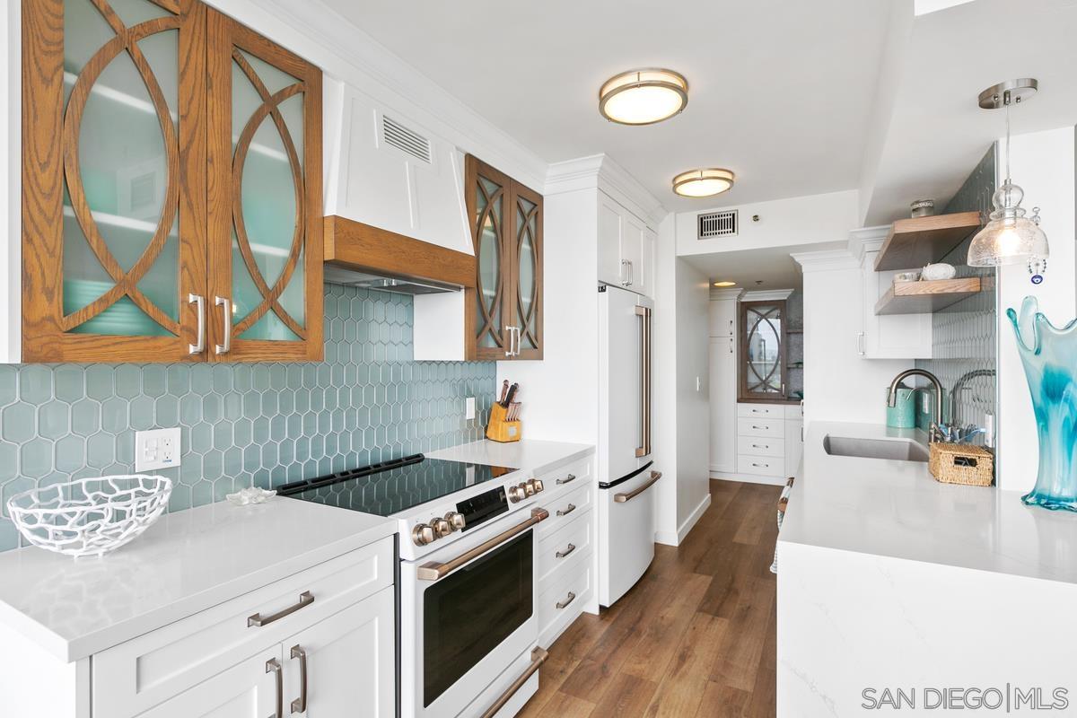 Detail Gallery Image 9 of 16 For 1710  Avenida Del Mundo  1007, Coronado,  CA 92118 - 1 Beds | 1 Baths