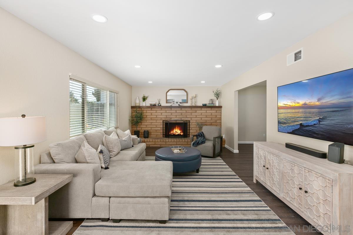 Detail Gallery Image 3 of 19 For 644  Silver Strand Blvd, Imperial Beach,  CA 91932 - 3 Beds | 2 Baths