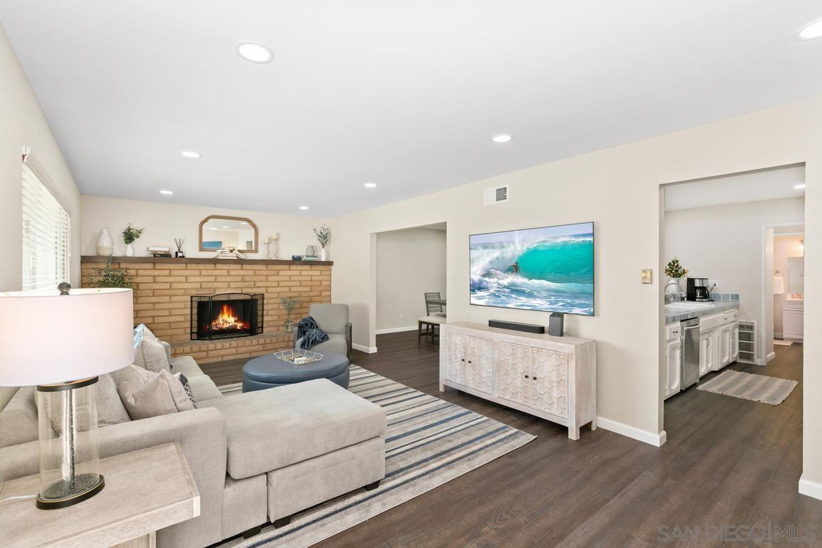 Detail Gallery Image 4 of 19 For 644  Silver Strand Blvd, Imperial Beach,  CA 91932 - 3 Beds | 2 Baths