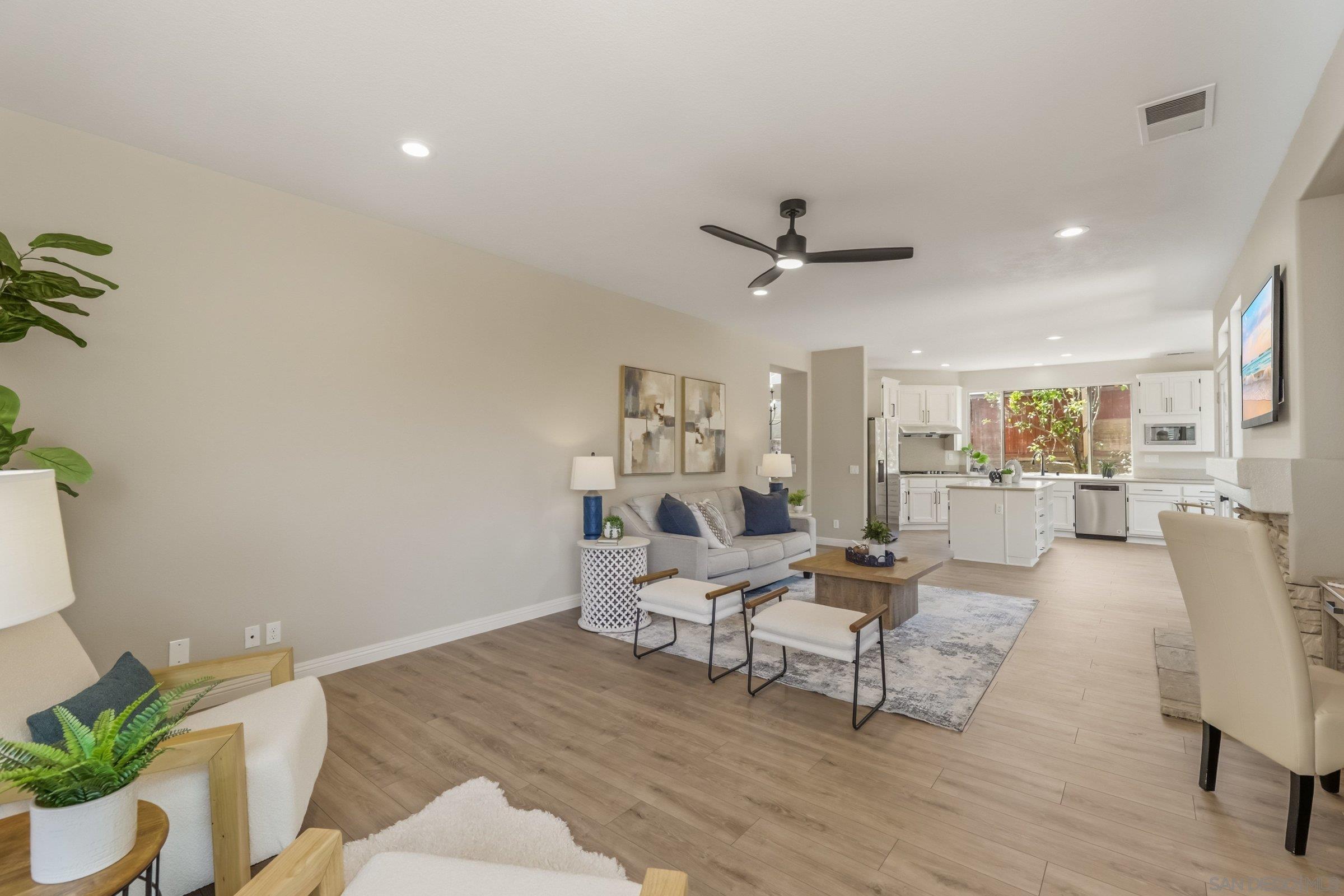 Detail Gallery Image 13 of 48 For 7304  Celata, San Diego,  CA 92129 - 5 Beds | 3 Baths