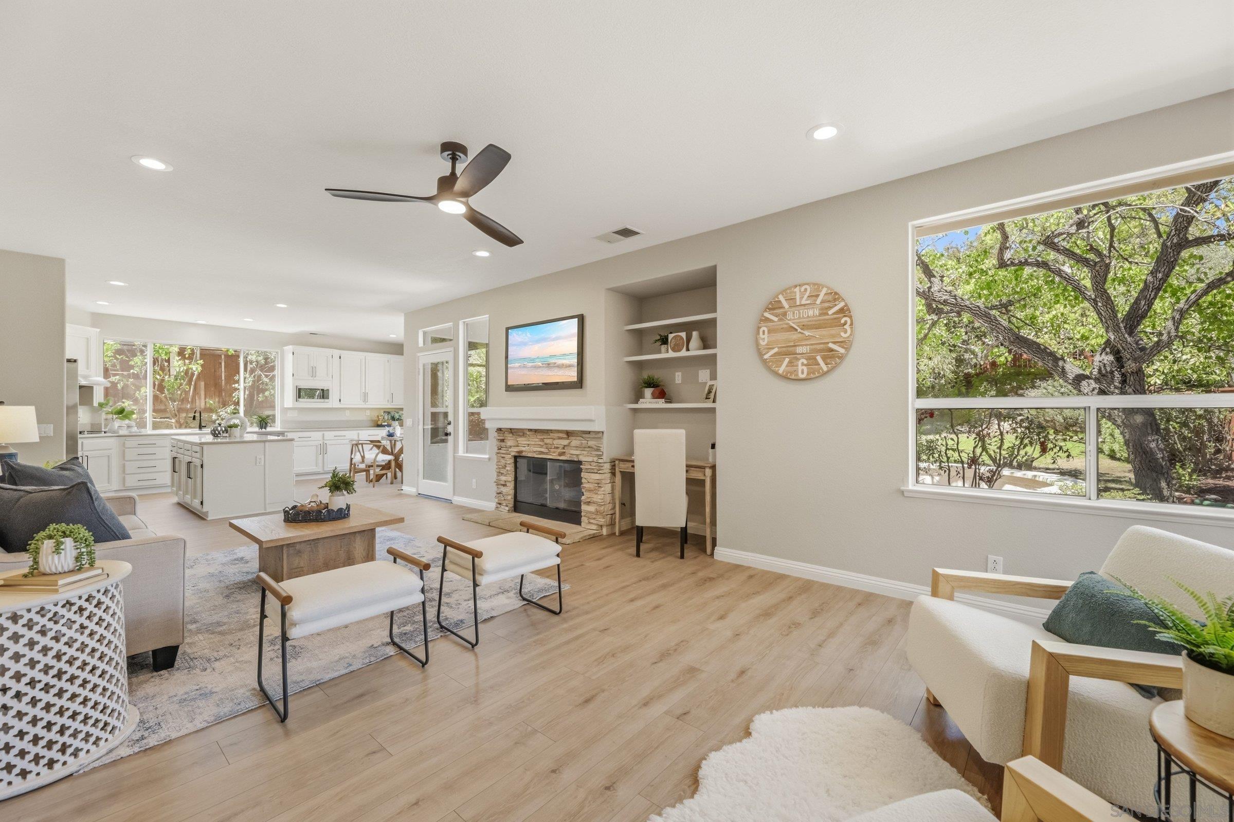 Detail Gallery Image 14 of 48 For 7304  Celata, San Diego,  CA 92129 - 5 Beds | 3 Baths