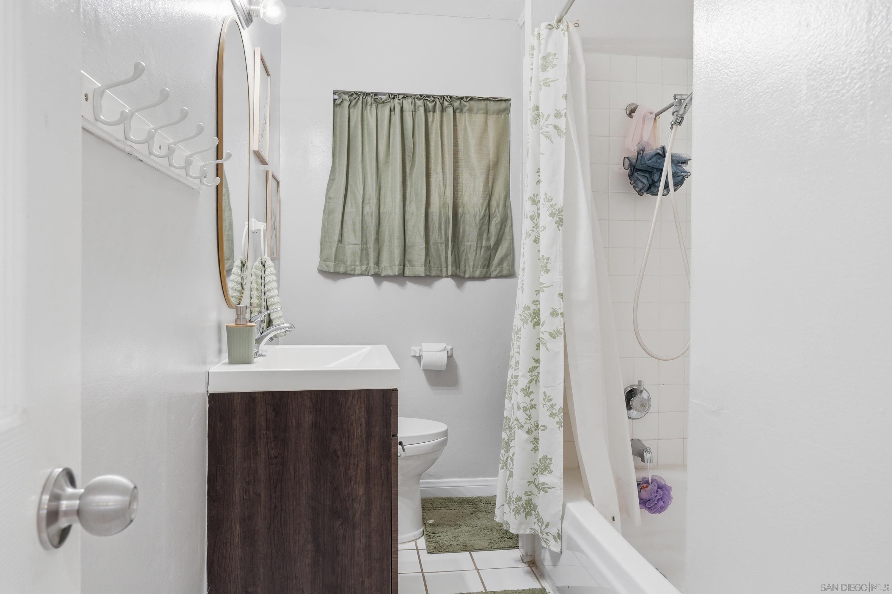 Detail Gallery Image 12 of 35 For 225 E Renette Ave, El Cajon,  CA 92020 - 3 Beds | 2 Baths