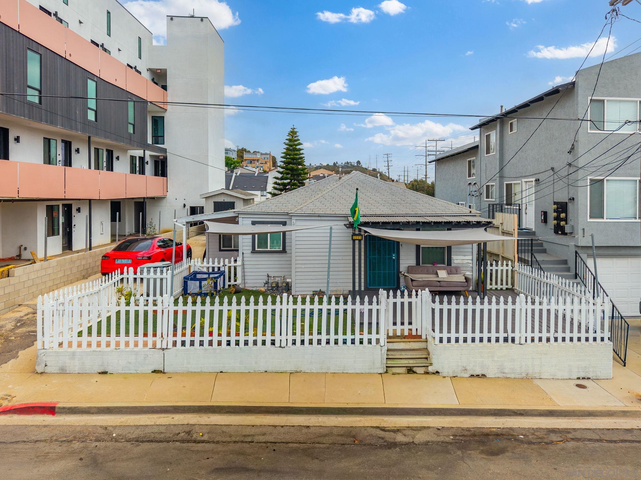 Detail Gallery Image 4 of 7 For 1111  Colusa St, San Diego,  CA 92110 - – Beds | – Baths