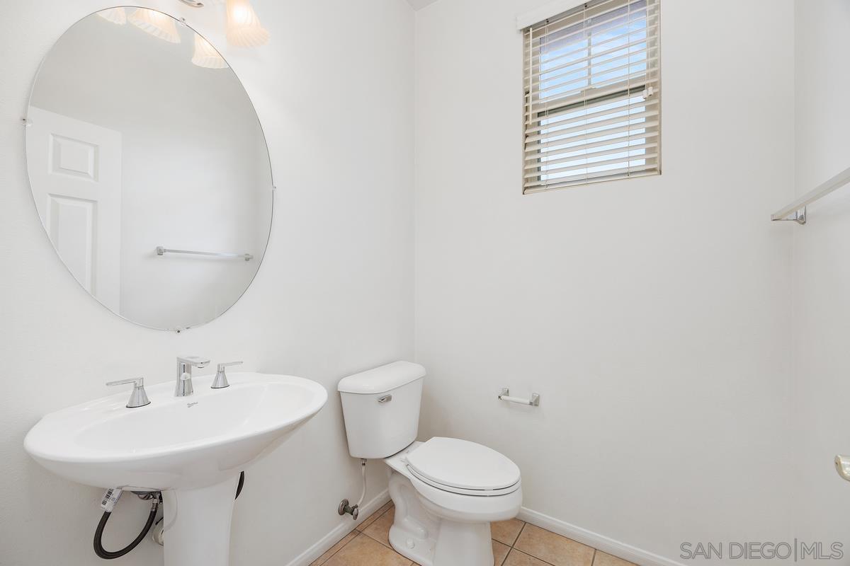 Detail Gallery Image 17 of 37 For 11553  Trailbrook Lane, San Diego,  CA 92128 - 4 Beds | 2/1 Baths