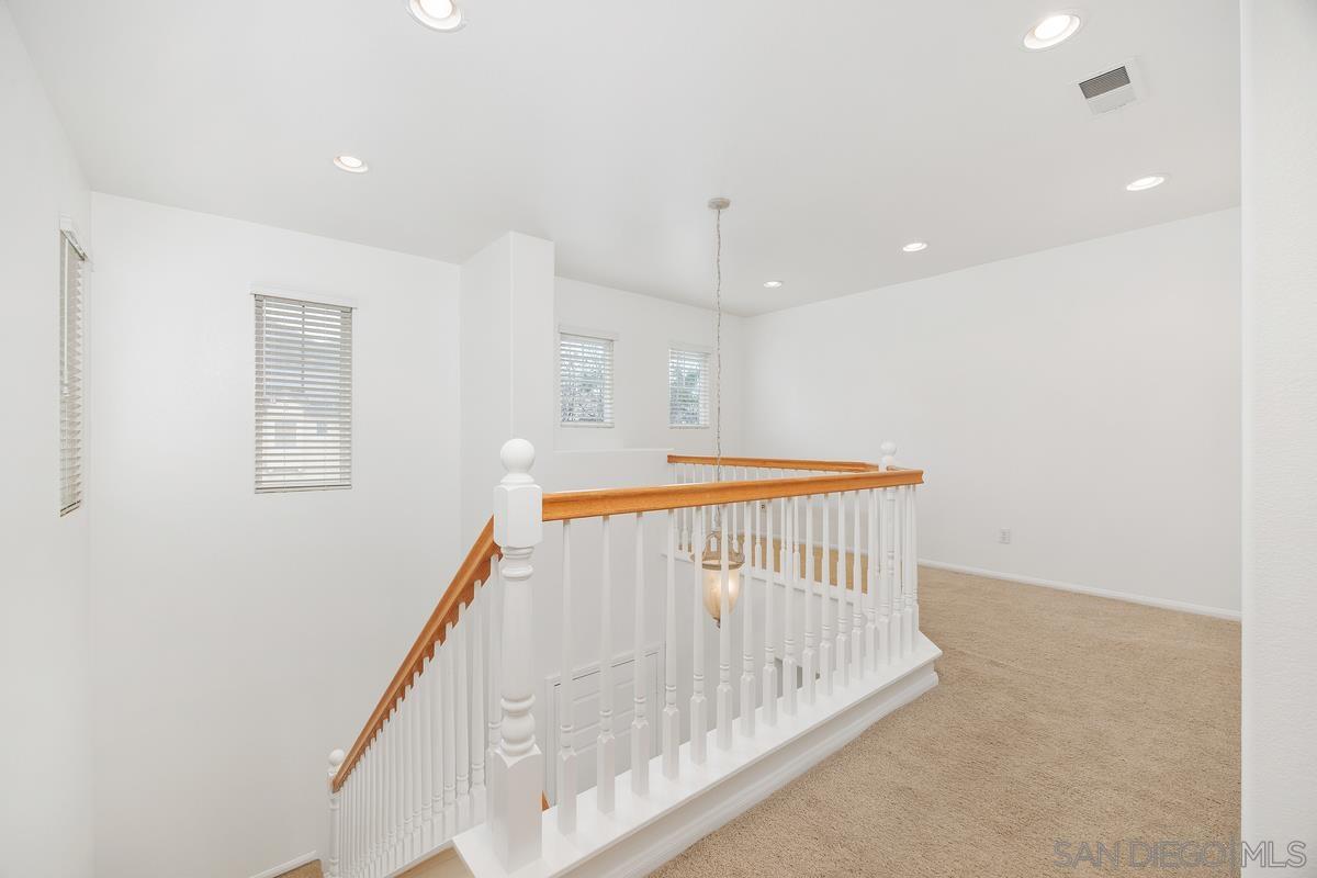 Detail Gallery Image 18 of 37 For 11553  Trailbrook Lane, San Diego,  CA 92128 - 4 Beds | 2/1 Baths