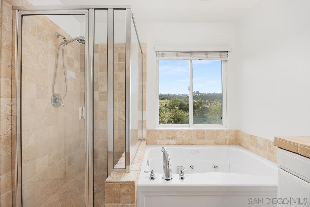 Detail Gallery Image 25 of 37 For 11553  Trailbrook Lane, San Diego,  CA 92128 - 4 Beds | 2/1 Baths