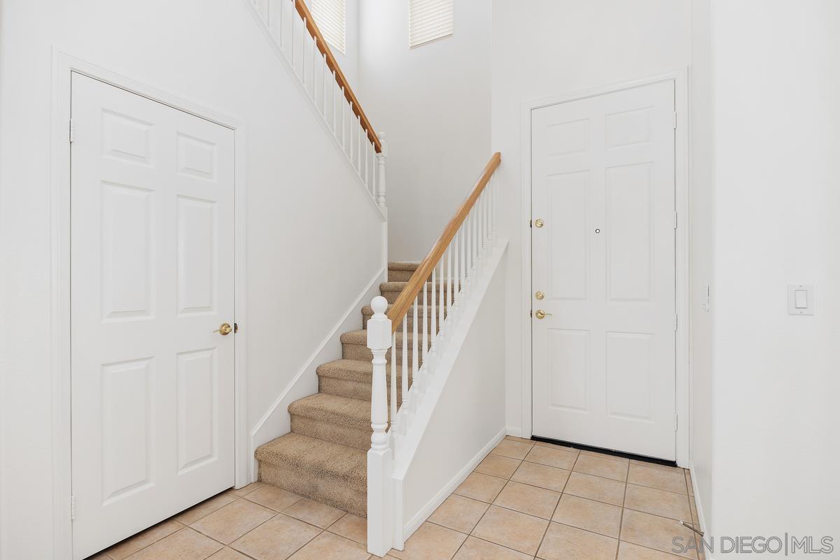 Detail Gallery Image 5 of 37 For 11553  Trailbrook Lane, San Diego,  CA 92128 - 4 Beds | 2/1 Baths