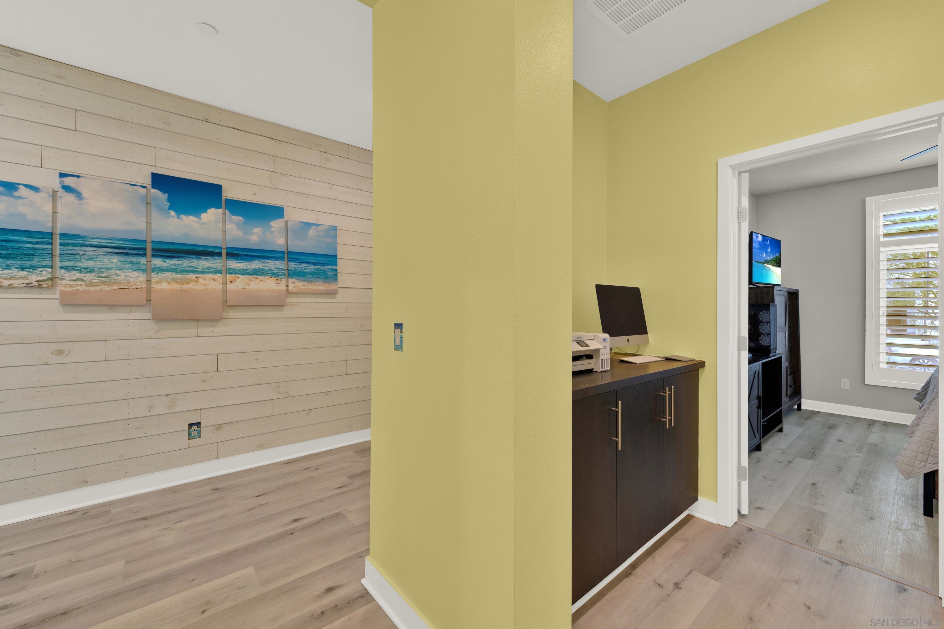 Detail Gallery Image 15 of 72 For 9108 W Bluff, Santee,  CA 92071 - 4 Beds | 4/1 Baths