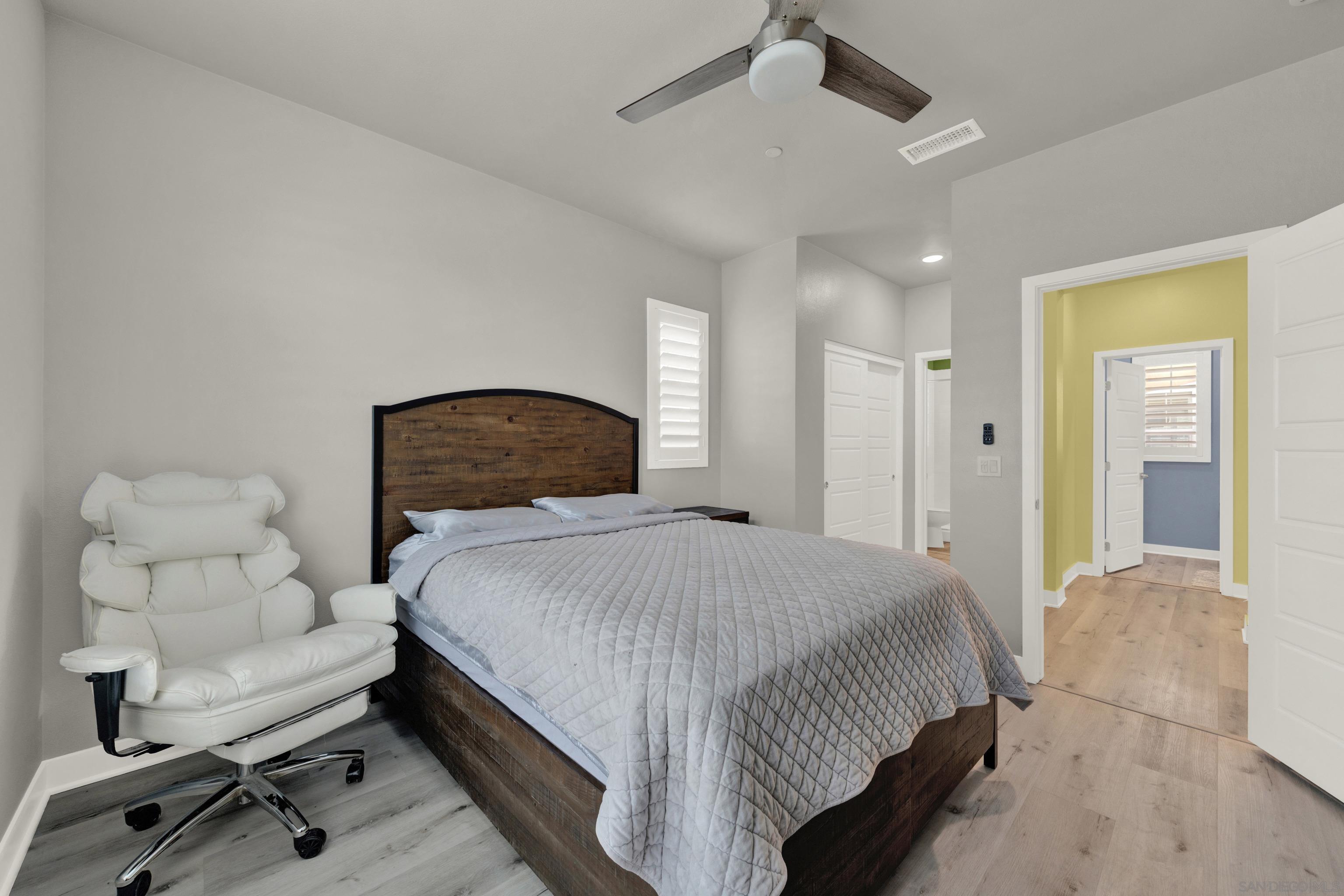 Detail Gallery Image 17 of 72 For 9108 W Bluff, Santee,  CA 92071 - 4 Beds | 4/1 Baths