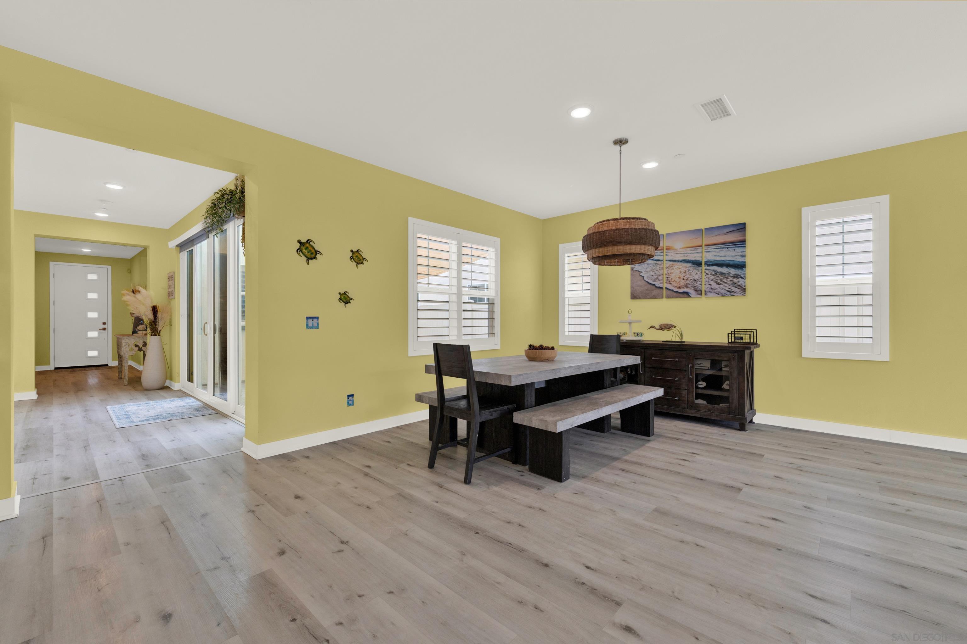 Detail Gallery Image 28 of 72 For 9108 W Bluff, Santee,  CA 92071 - 4 Beds | 4/1 Baths