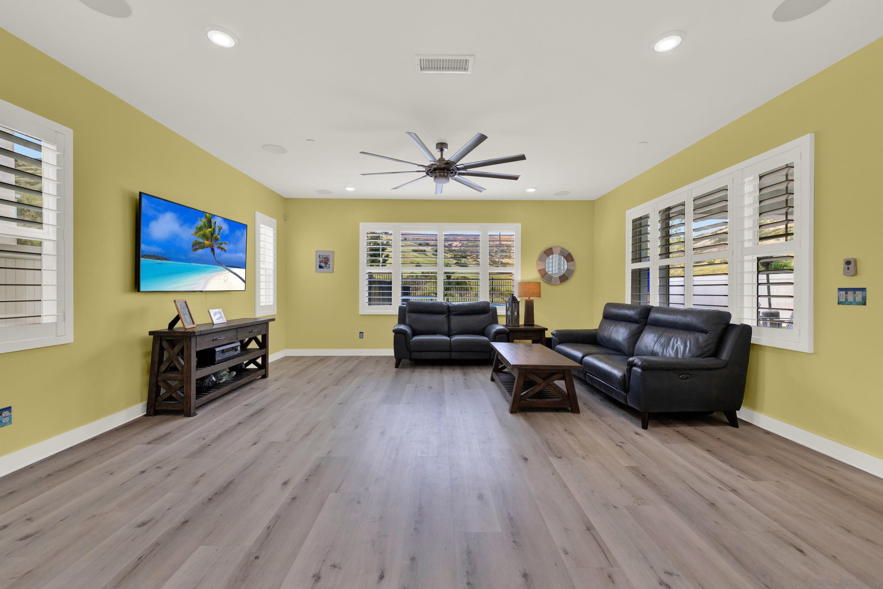 Detail Gallery Image 29 of 72 For 9108 W Bluff, Santee,  CA 92071 - 4 Beds | 4/1 Baths