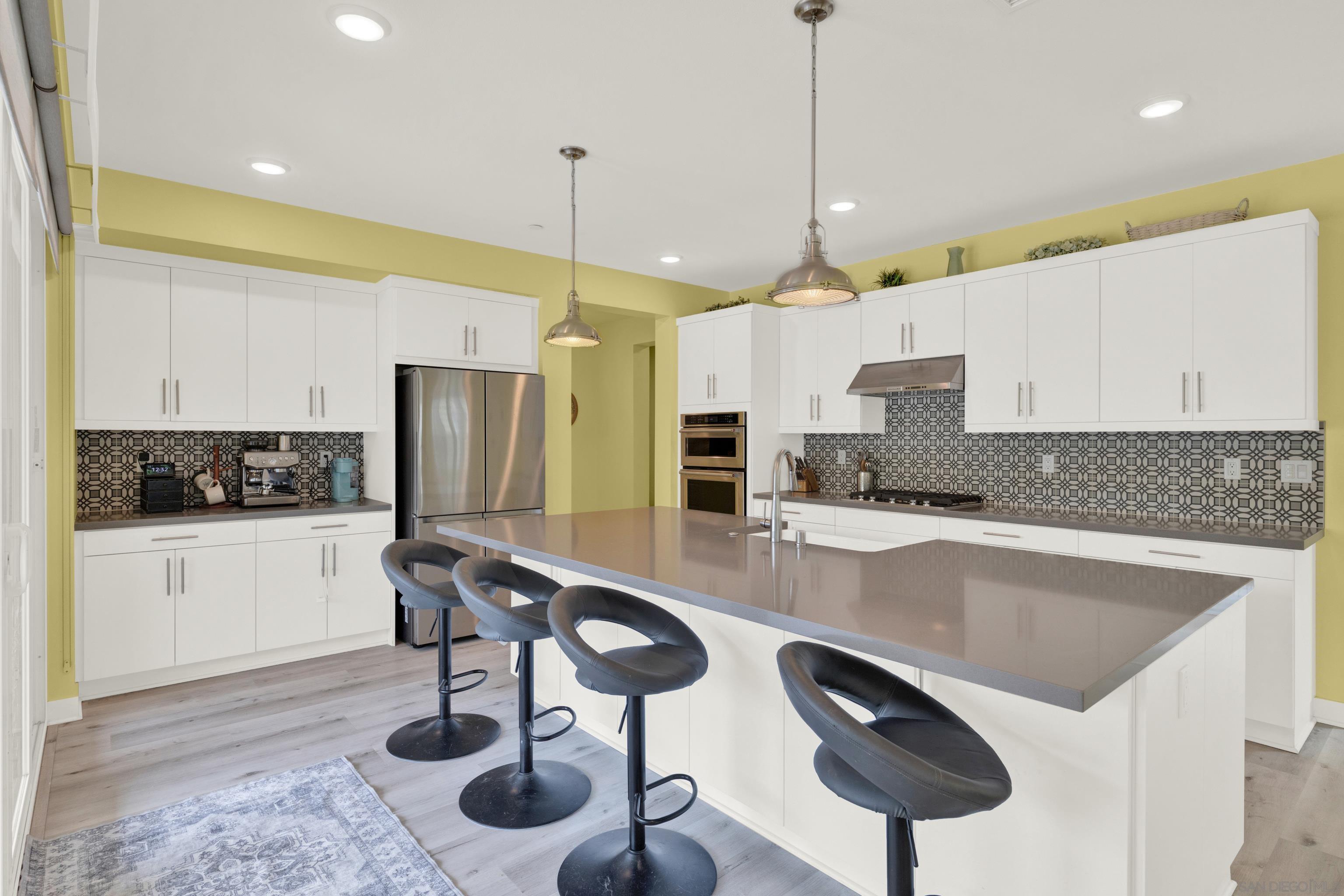 Detail Gallery Image 32 of 72 For 9108 W Bluff, Santee,  CA 92071 - 4 Beds | 4/1 Baths