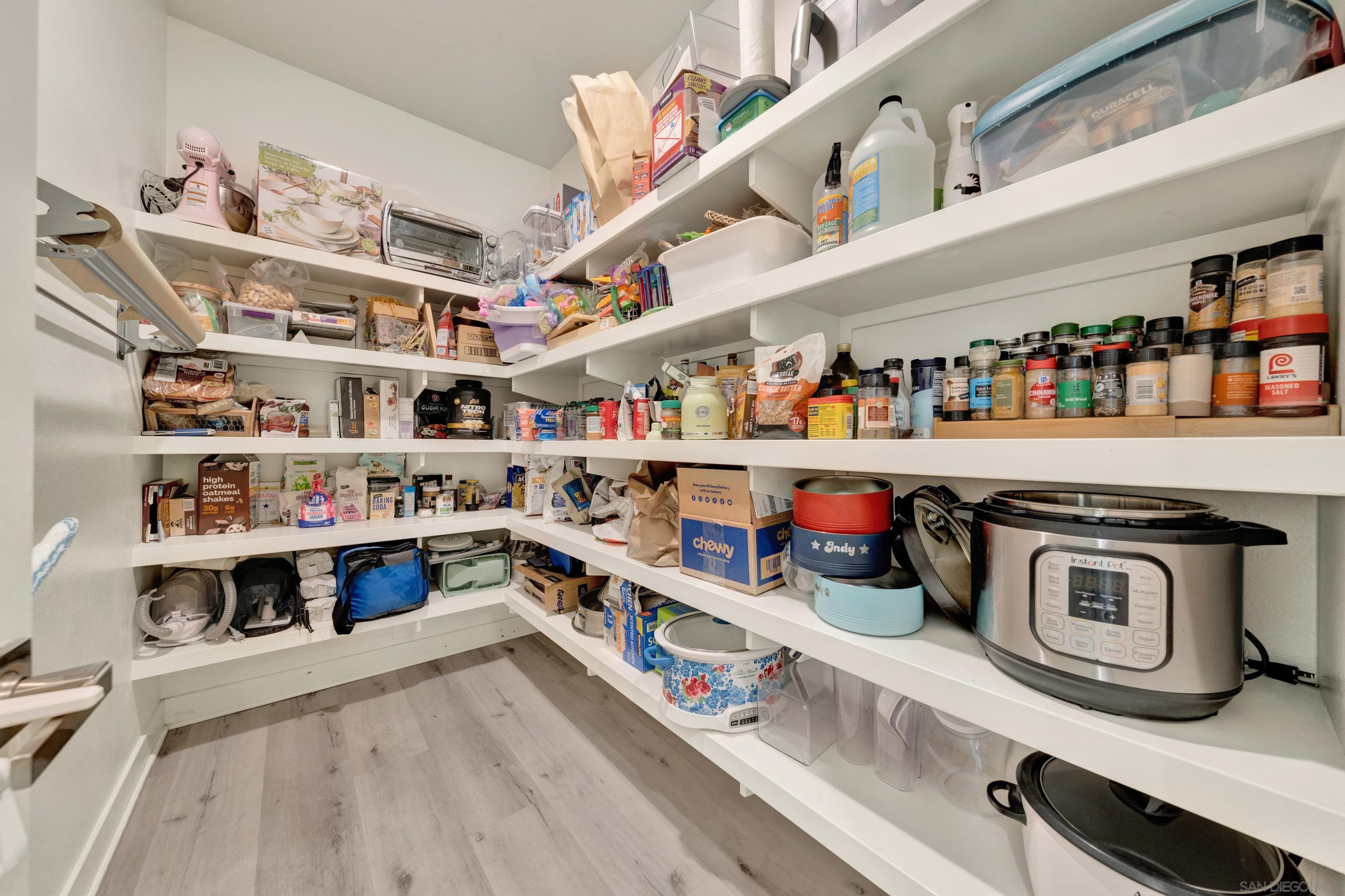 Detail Gallery Image 36 of 72 For 9108 W Bluff, Santee,  CA 92071 - 4 Beds | 4/1 Baths