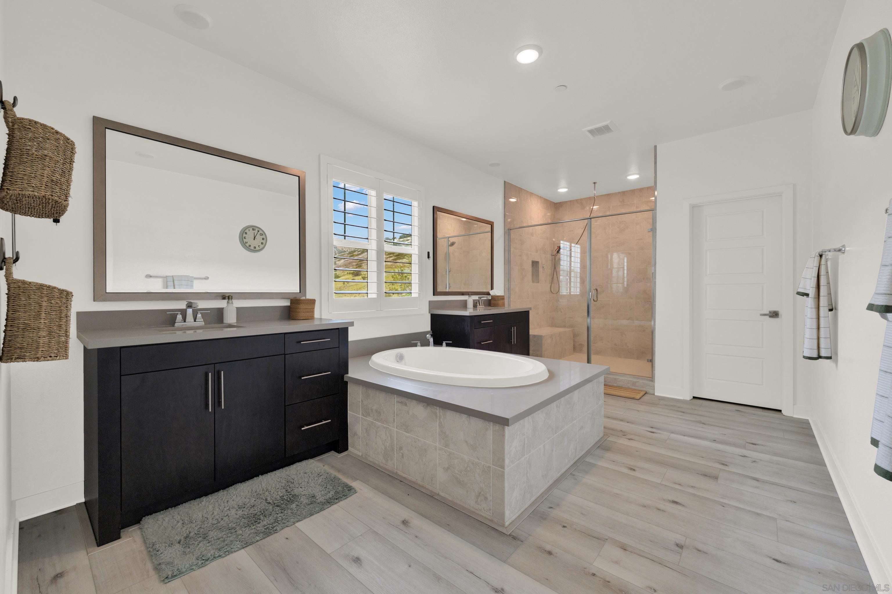 Detail Gallery Image 47 of 72 For 9108 W Bluff, Santee,  CA 92071 - 4 Beds | 4/1 Baths