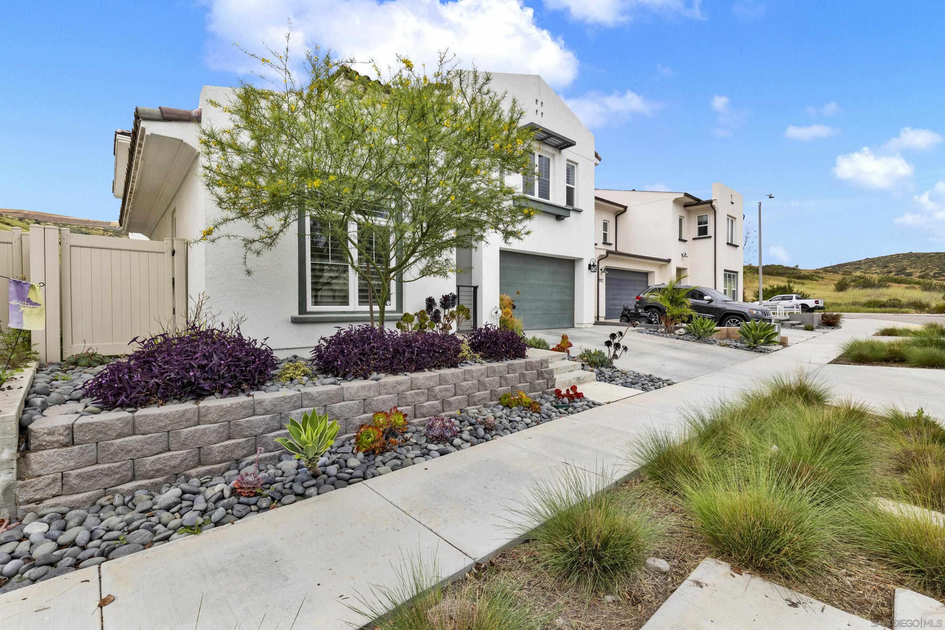 Detail Gallery Image 7 of 72 For 9108 W Bluff, Santee,  CA 92071 - 4 Beds | 4/1 Baths