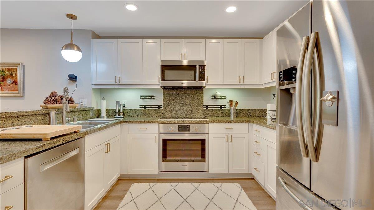 Detail Gallery Image 9 of 32 For 1150  J  #102,  San Diego,  CA 92101 - 1 Beds | 1/1 Baths