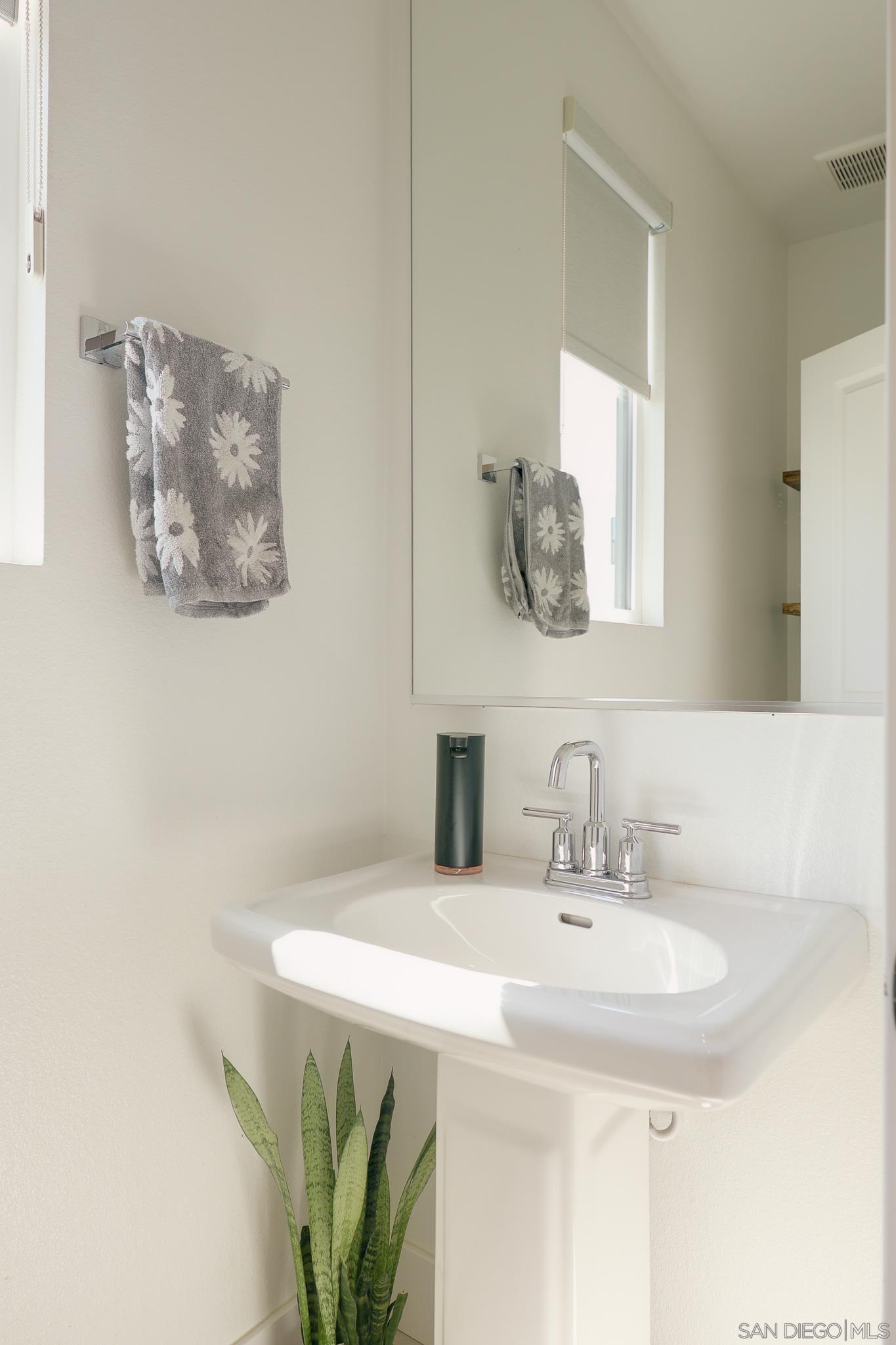 Detail Gallery Image 35 of 45 For 6861  Secano St, San Diego,  CA 92154 - 3 Beds | 1/1 Baths