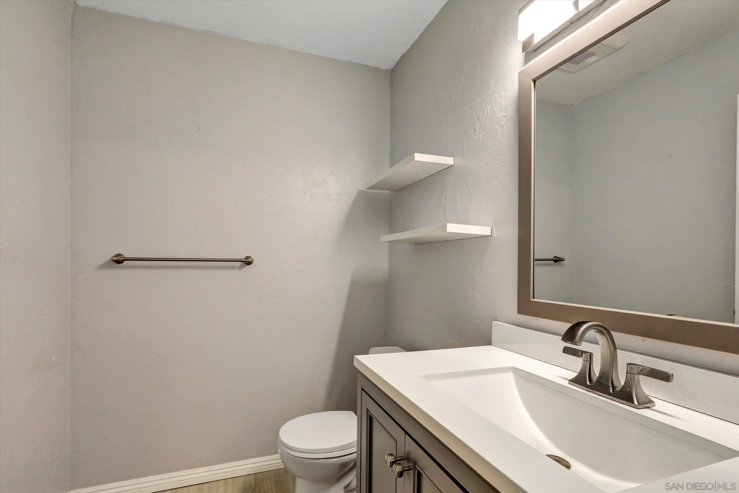Detail Gallery Image 15 of 30 For 9719  Caminito Del Marfil, San Diego,  CA 92124 - 3 Beds | 2/1 Baths