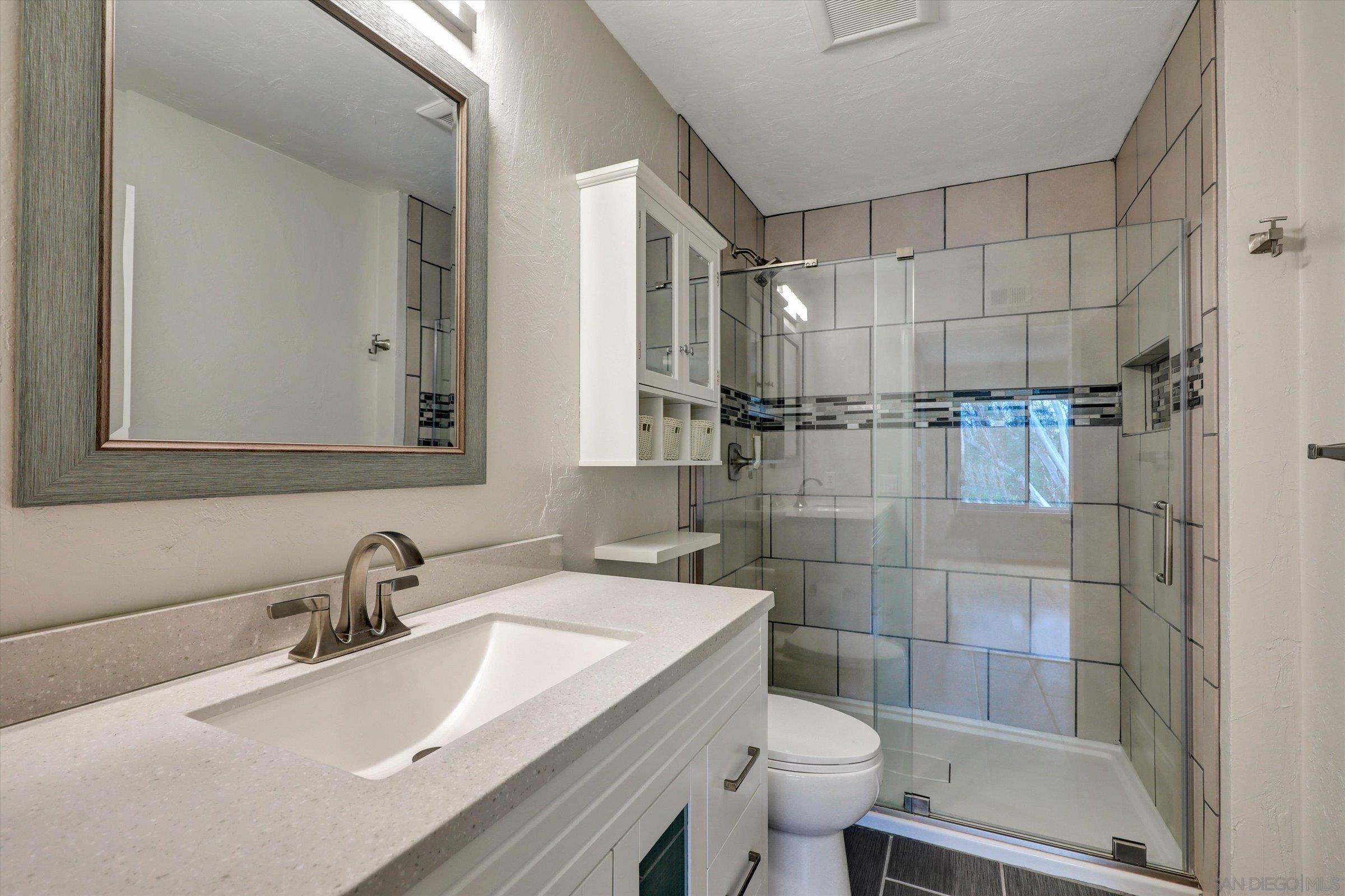 Detail Gallery Image 22 of 30 For 9719  Caminito Del Marfil, San Diego,  CA 92124 - 3 Beds | 2/1 Baths