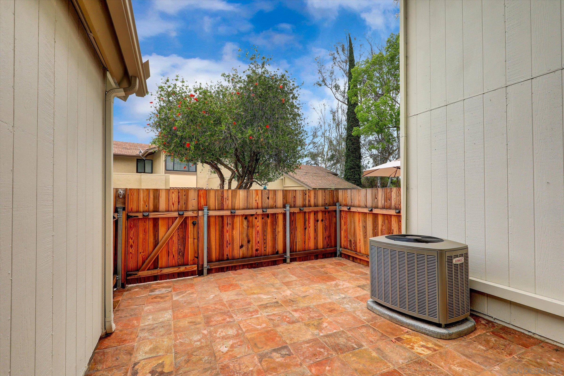 Detail Gallery Image 26 of 30 For 9719  Caminito Del Marfil, San Diego,  CA 92124 - 3 Beds | 2/1 Baths