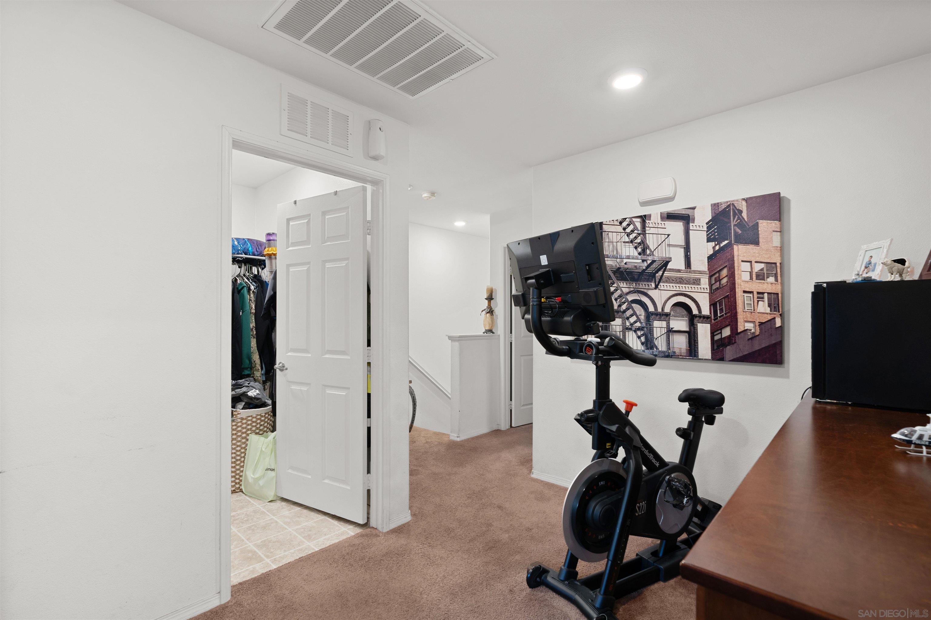 Detail Gallery Image 20 of 37 For 1532  Champion  #2,  Chula Vista,  CA 91915 - 3 Beds | 2/1 Baths