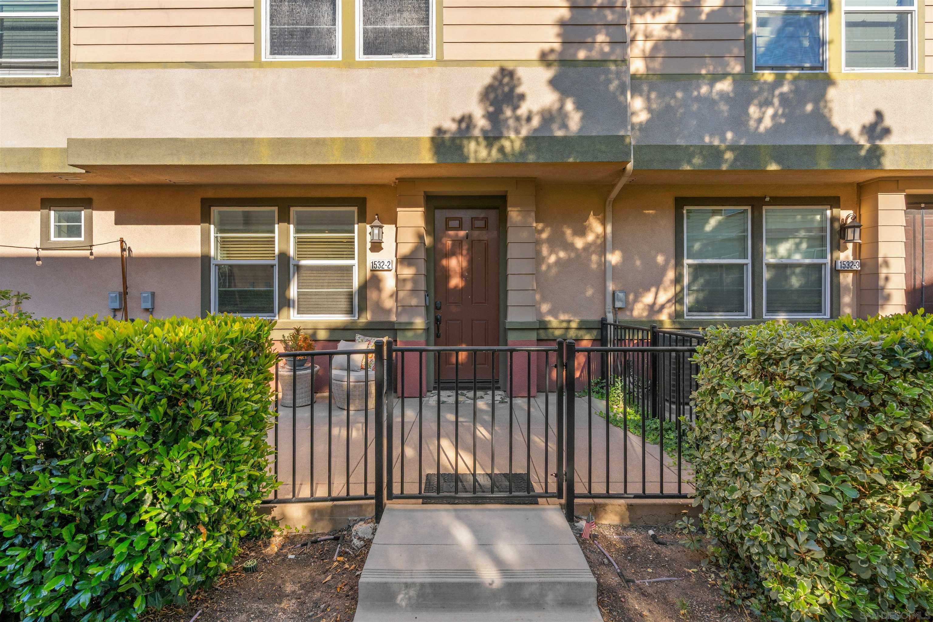 Detail Gallery Image 4 of 37 For 1532  Champion  #2,  Chula Vista,  CA 91915 - 3 Beds | 2/1 Baths