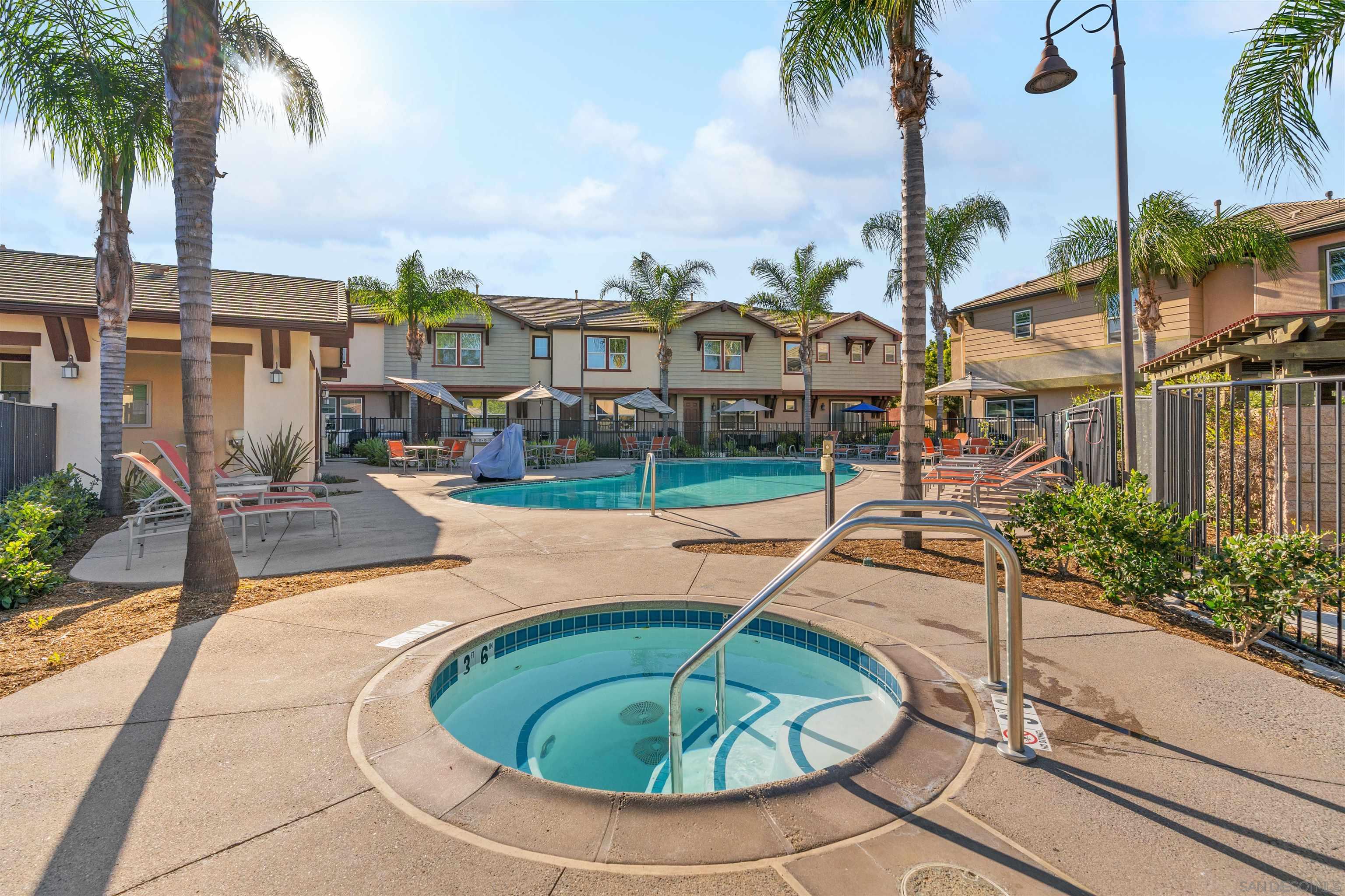 Detail Gallery Image 32 of 37 For 1532  Champion  #2,  Chula Vista,  CA 91915 - 3 Beds | 2/1 Baths