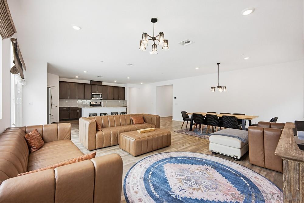 Detail Gallery Image 14 of 37 For 31168  Bowery Court, Menifee,  CA 92584 - 4 Beds | 3 Baths