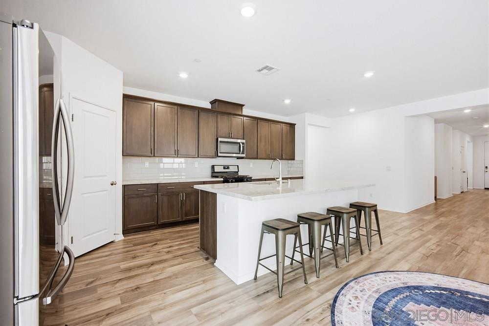 Detail Gallery Image 10 of 37 For 31168  Bowery Court, Menifee,  CA 92584 - 4 Beds | 3 Baths