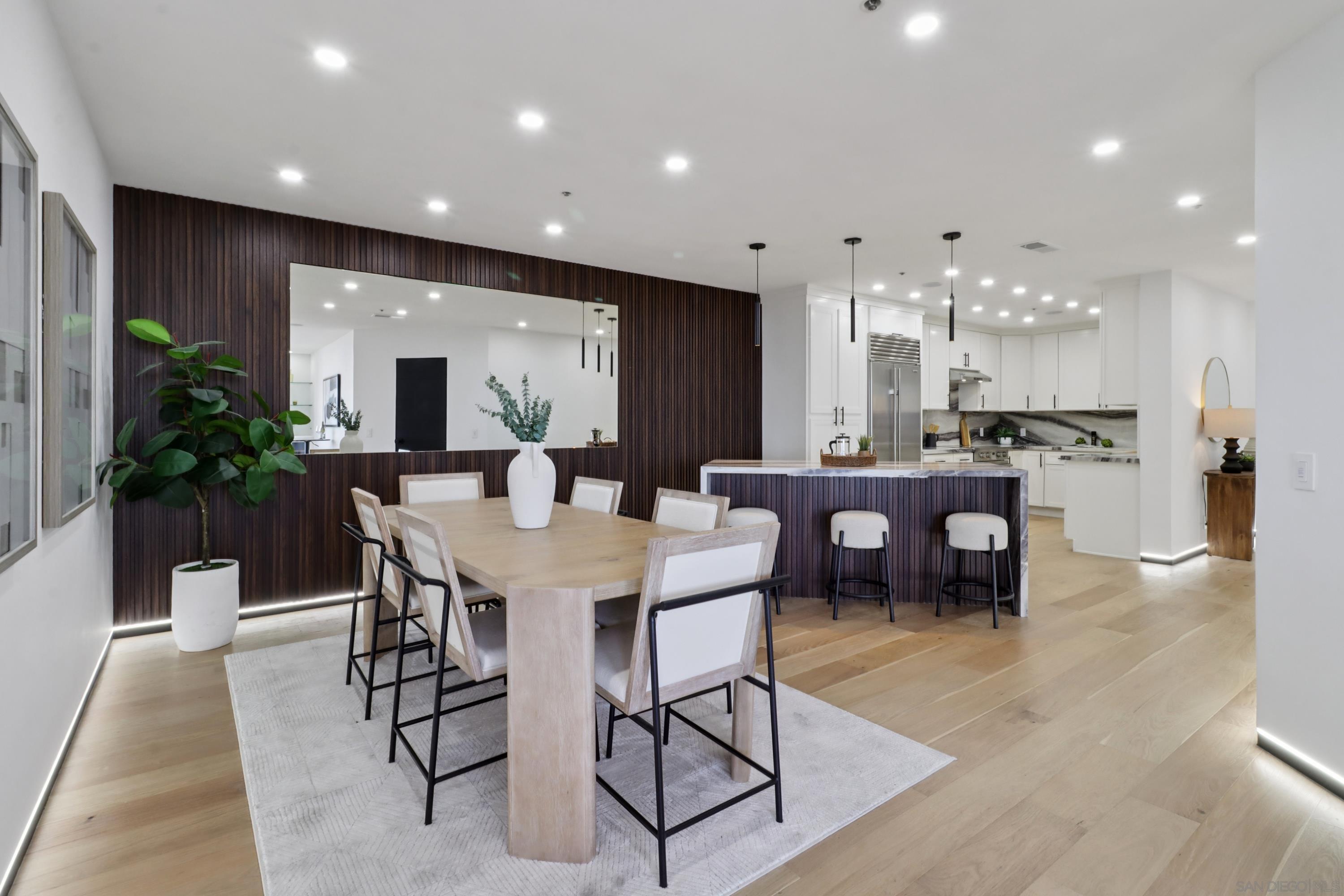 Detail Gallery Image 15 of 72 For 700  Front St  #1402,  San Diego,  CA 92101 - 2 Beds | 2 Baths