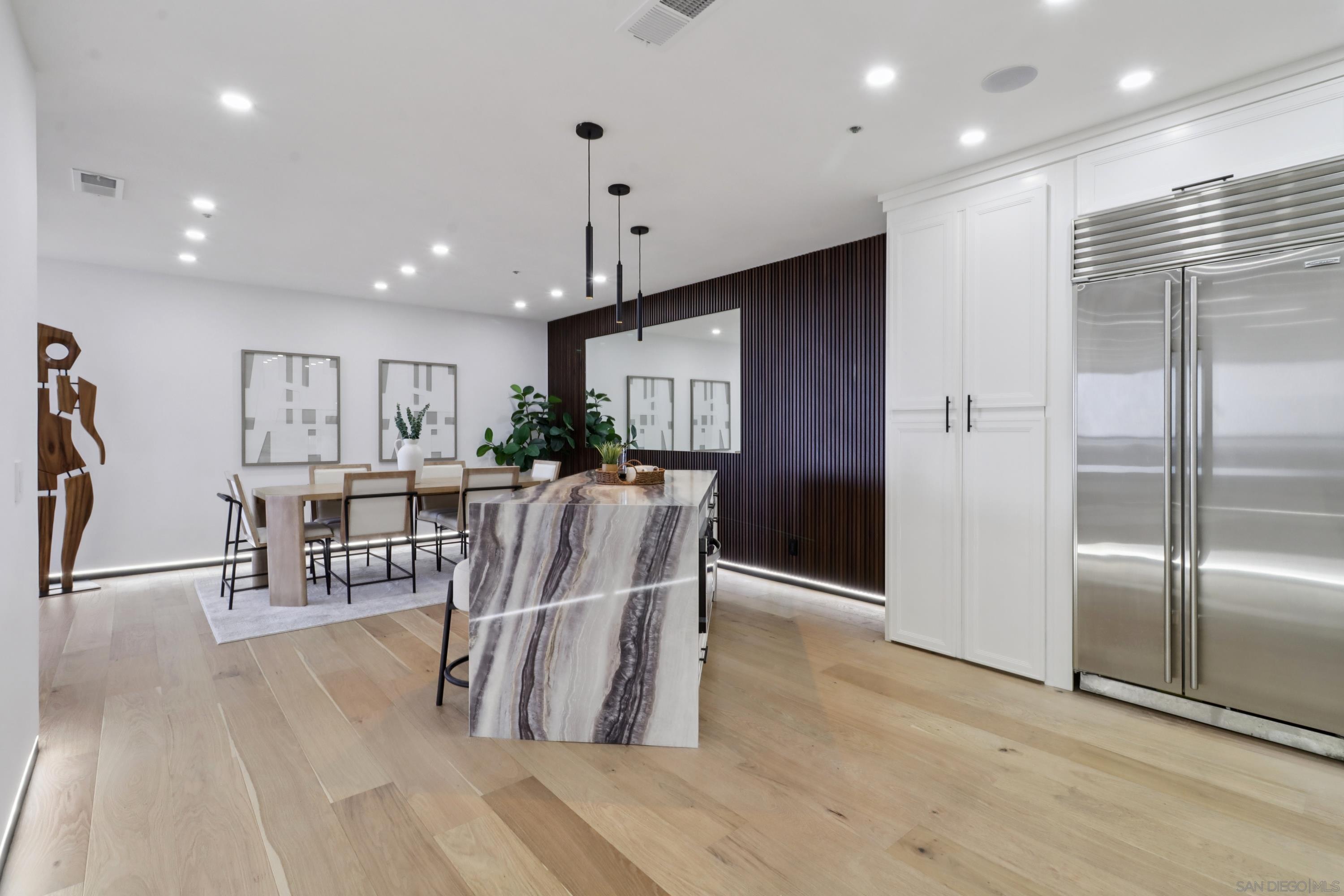 Detail Gallery Image 17 of 72 For 700  Front St  #1402,  San Diego,  CA 92101 - 2 Beds | 2 Baths