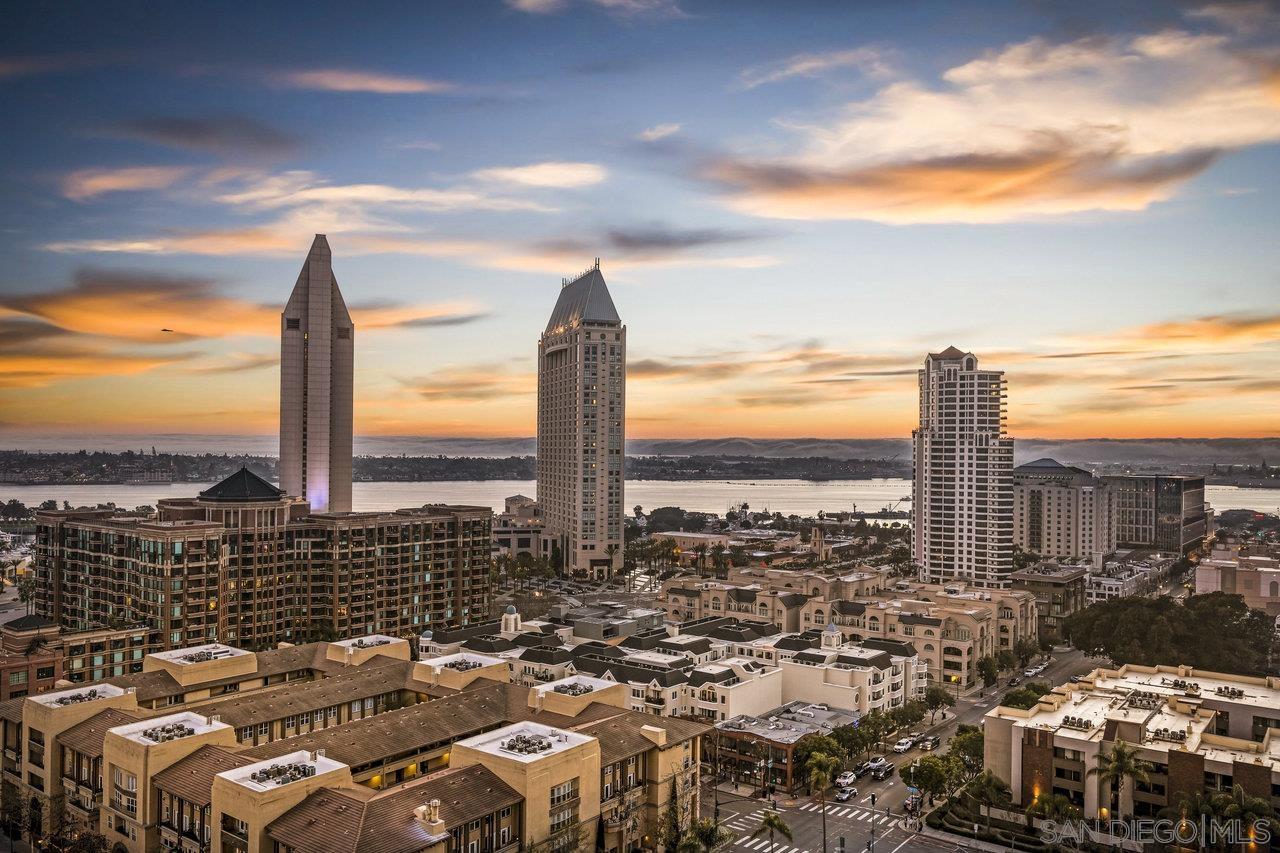 Detail Gallery Image 5 of 72 For 700  Front St  #1402,  San Diego,  CA 92101 - 2 Beds | 2 Baths