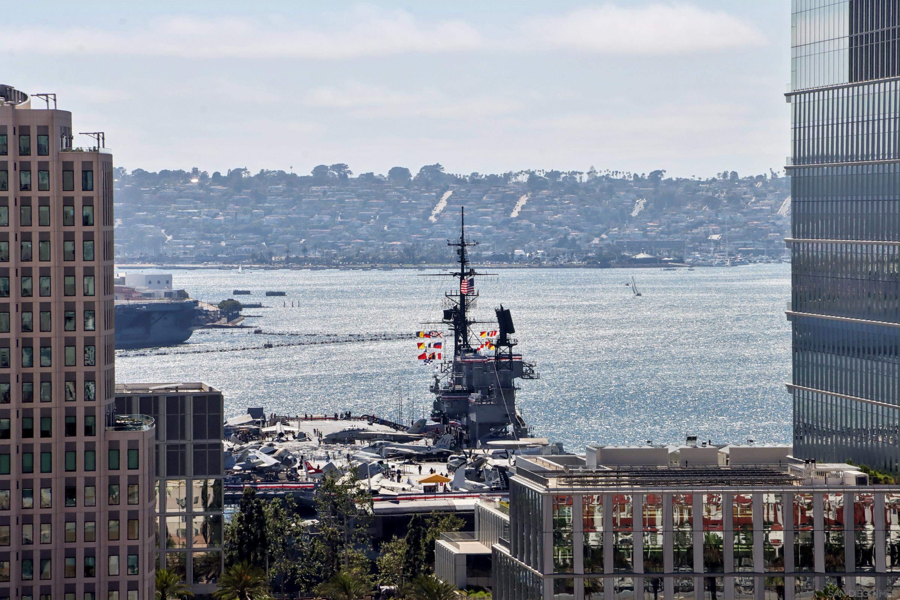 Detail Gallery Image 48 of 72 For 700  Front St  #1402,  San Diego,  CA 92101 - 2 Beds | 2 Baths