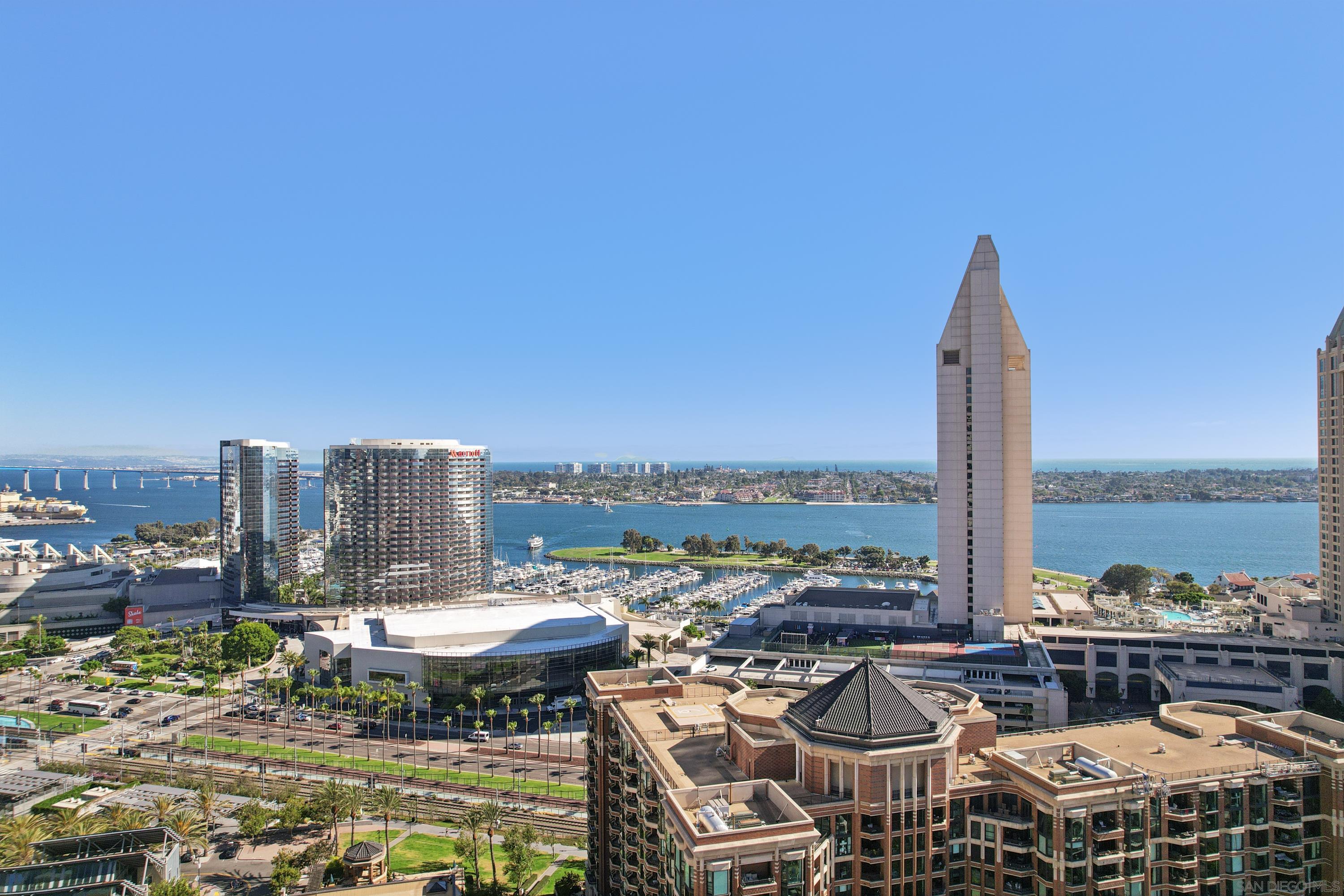 Detail Gallery Image 49 of 72 For 700  Front St  #1402,  San Diego,  CA 92101 - 2 Beds | 2 Baths