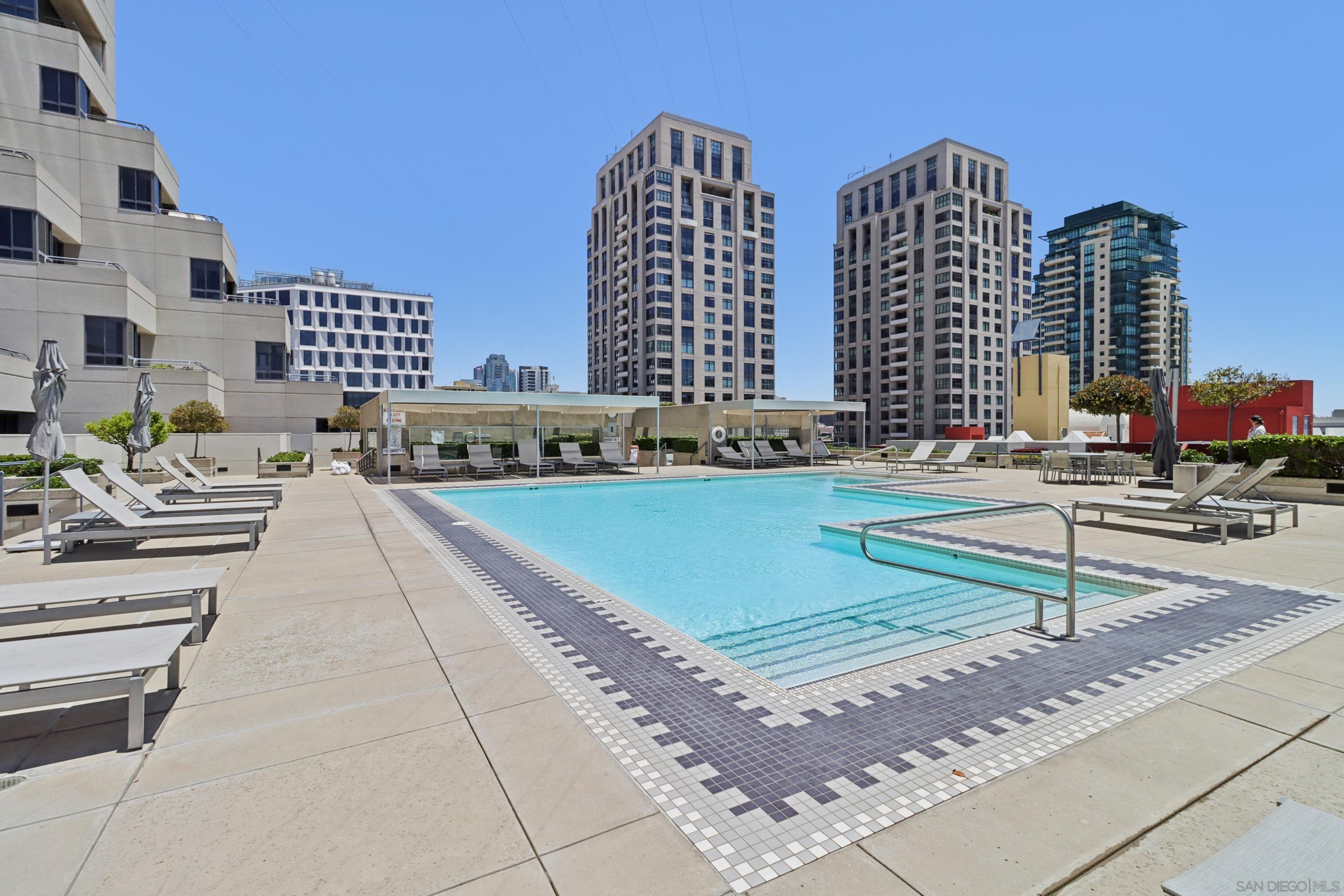 Detail Gallery Image 52 of 72 For 700  Front St  #1402,  San Diego,  CA 92101 - 2 Beds | 2 Baths
