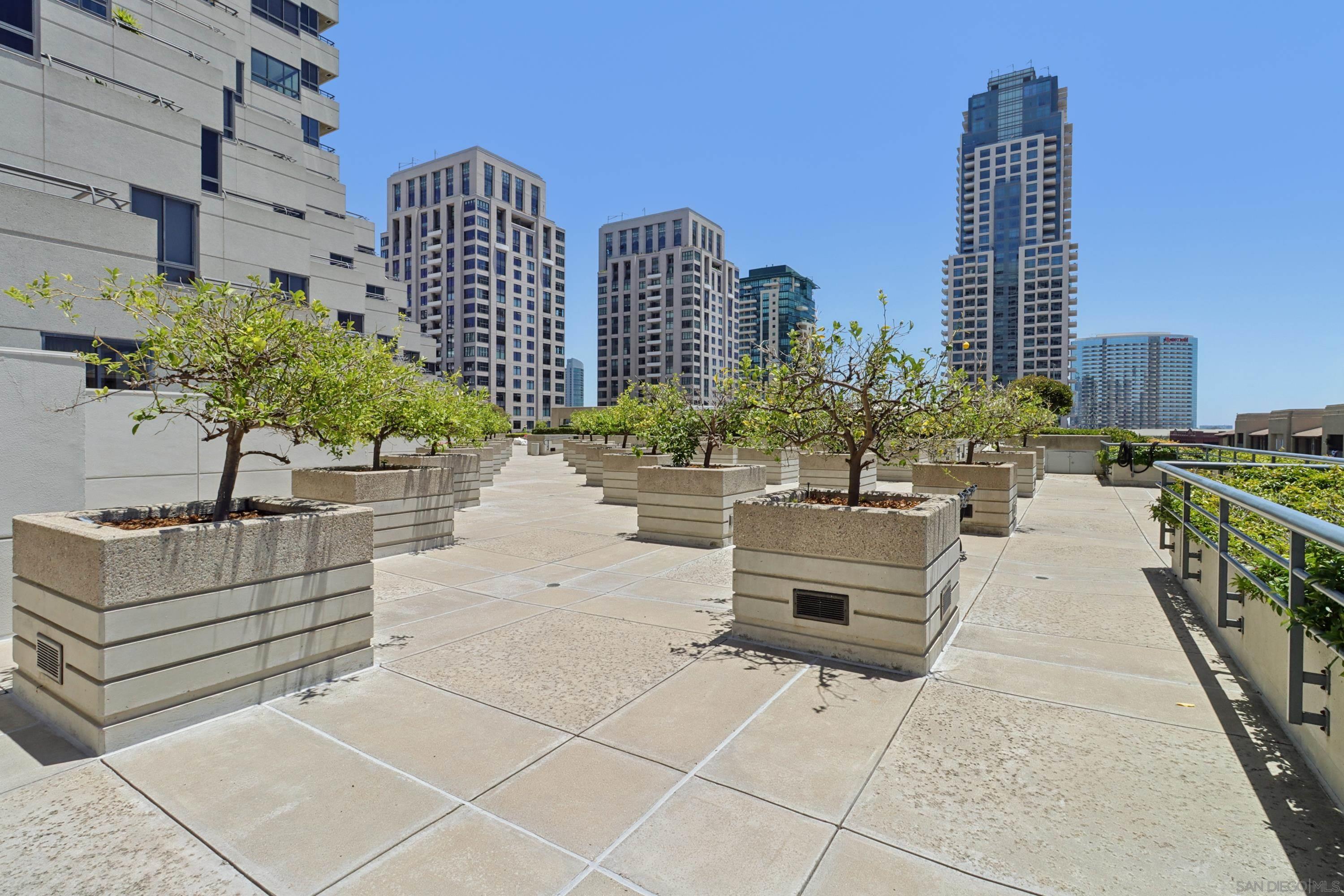 Detail Gallery Image 59 of 72 For 700  Front St  #1402,  San Diego,  CA 92101 - 2 Beds | 2 Baths