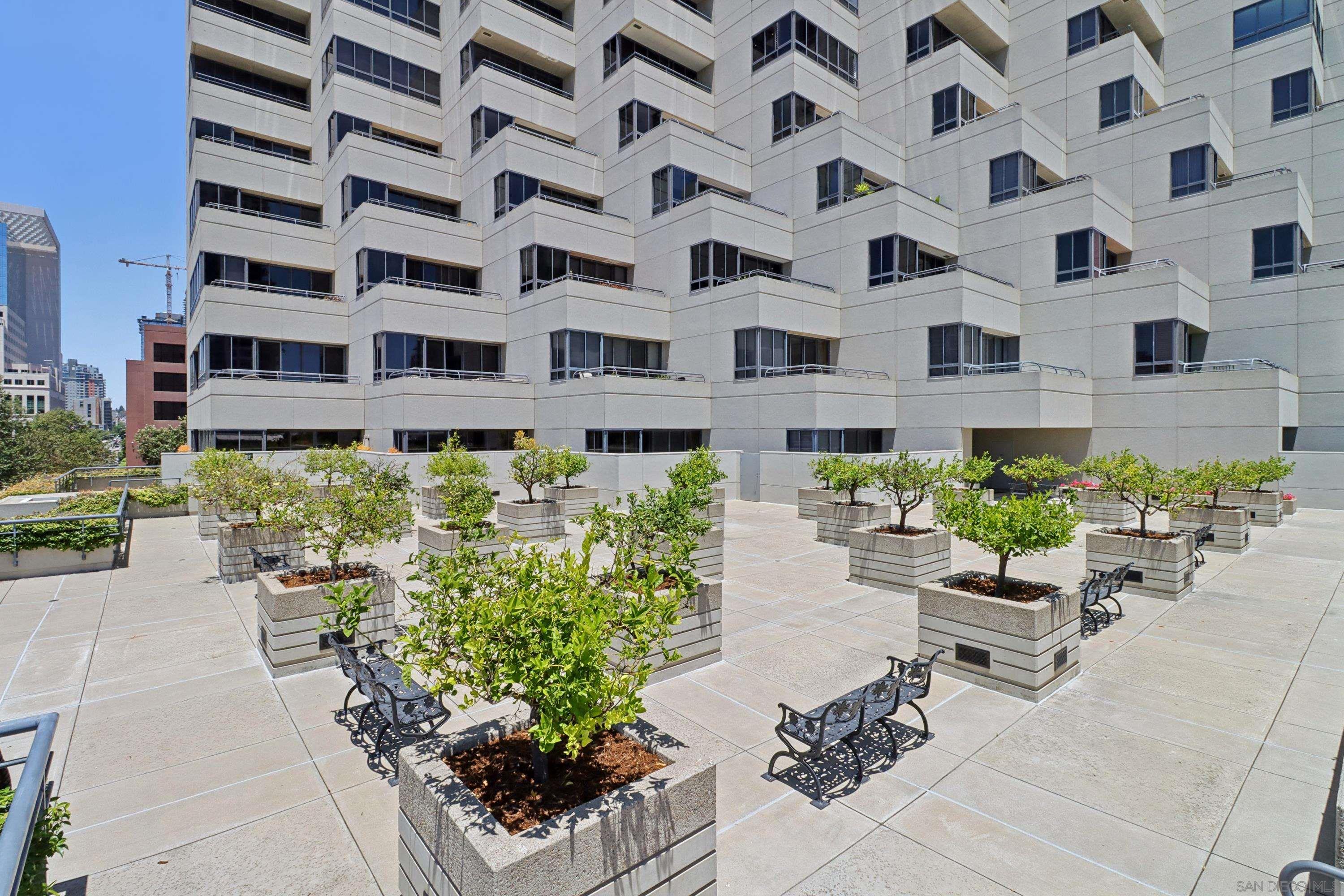 Detail Gallery Image 60 of 72 For 700  Front St  #1402,  San Diego,  CA 92101 - 2 Beds | 2 Baths