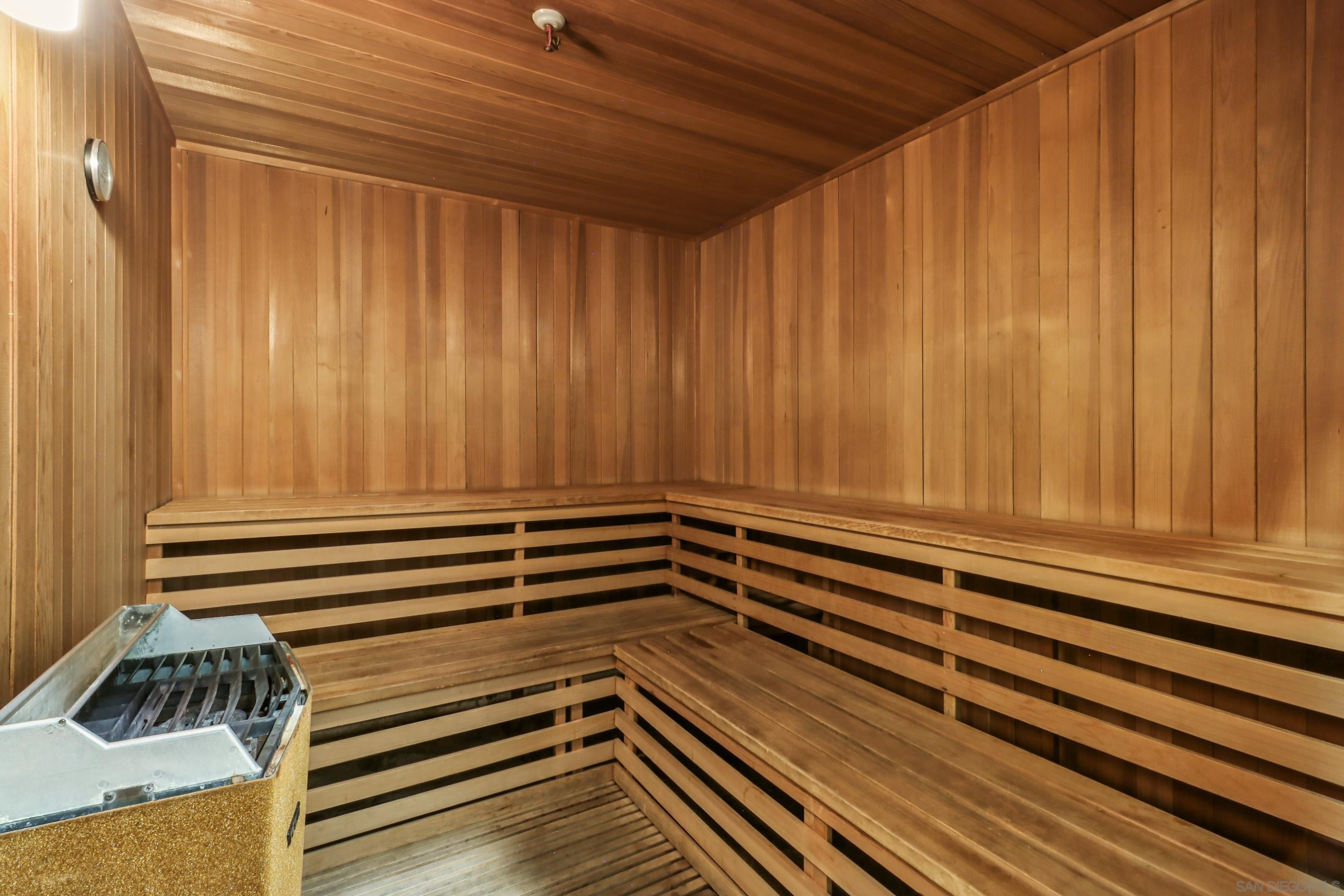 Detail Gallery Image 65 of 72 For 700  Front St  #1402,  San Diego,  CA 92101 - 2 Beds | 2 Baths