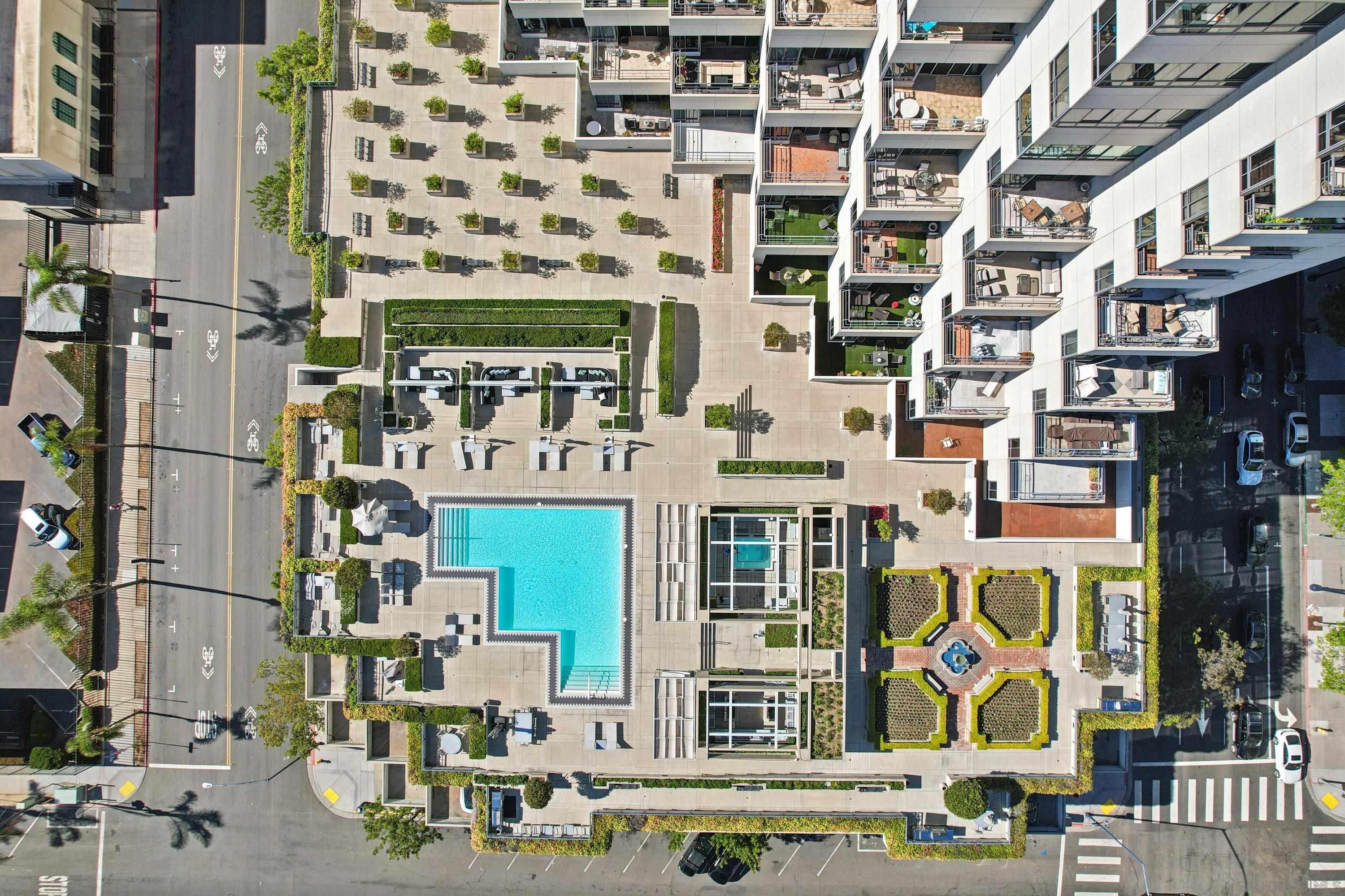 Detail Gallery Image 70 of 72 For 700  Front St  #1402,  San Diego,  CA 92101 - 2 Beds | 2 Baths