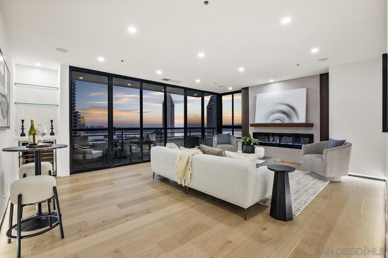 Detail Gallery Image 8 of 72 For 700  Front St  #1402,  San Diego,  CA 92101 - 2 Beds | 2 Baths