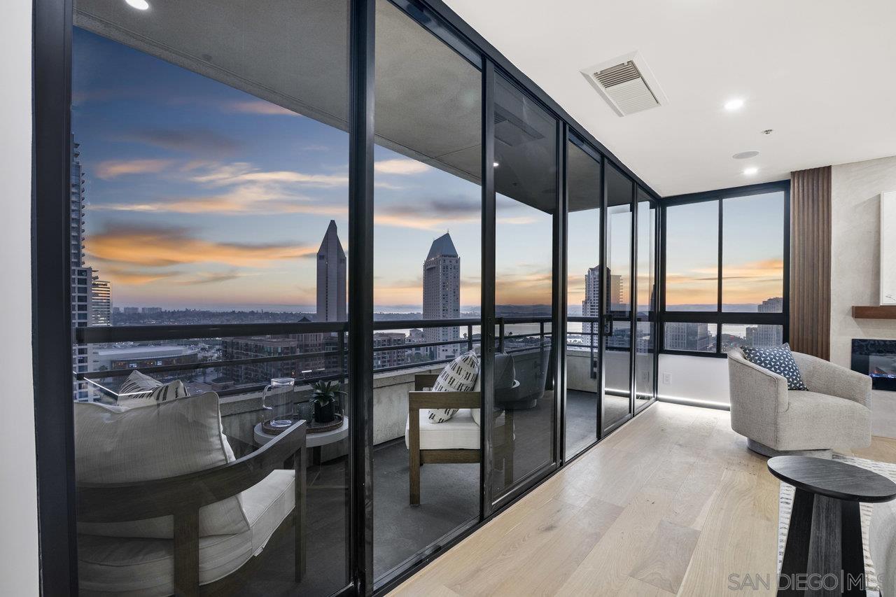 Detail Gallery Image 9 of 72 For 700  Front St  #1402,  San Diego,  CA 92101 - 2 Beds | 2 Baths